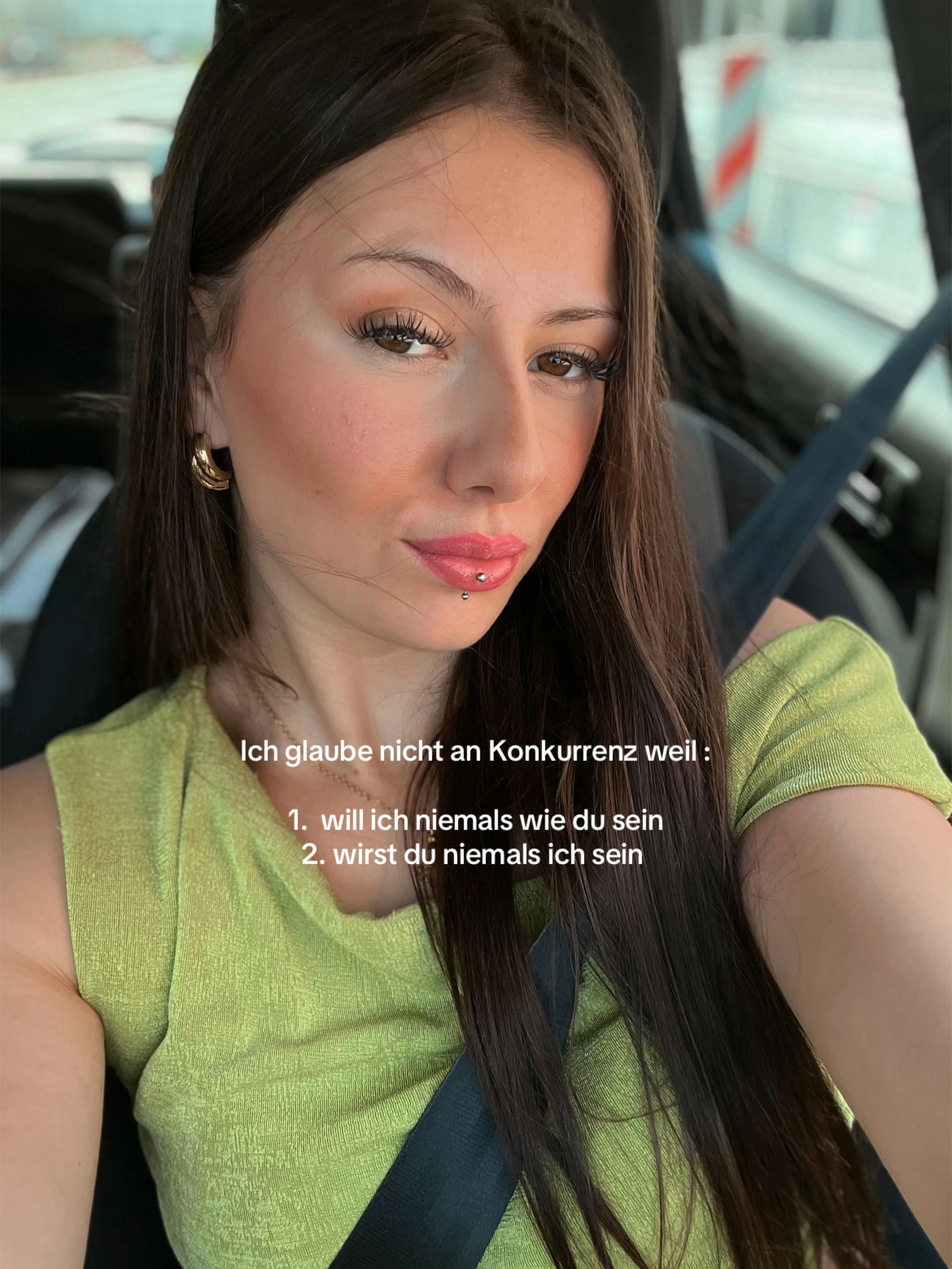 @MoniqueSuelita🦋