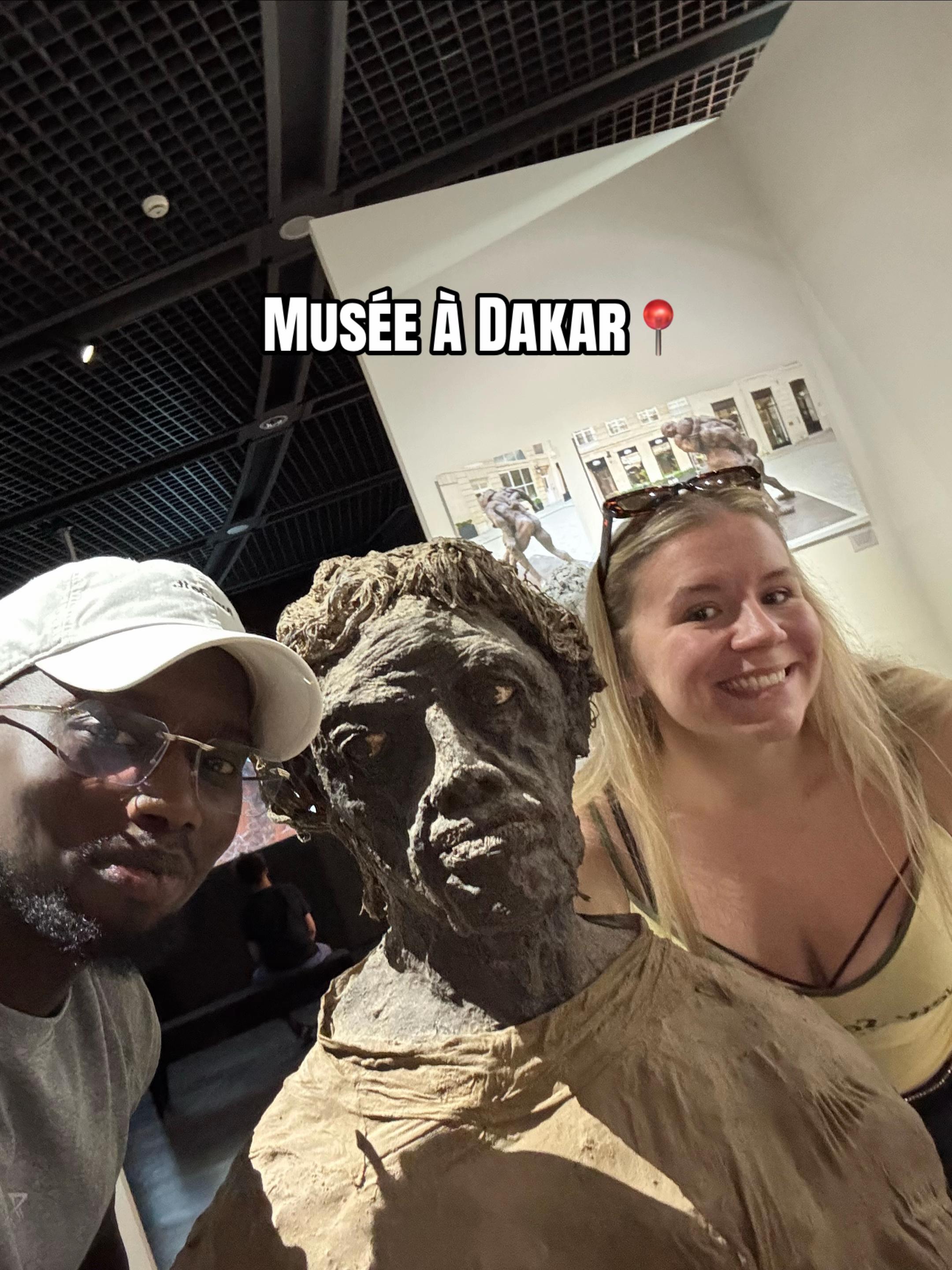 @Laura🇸🇳🇫🇷