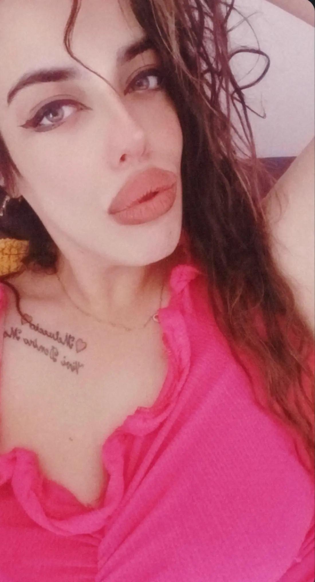 @𝒜𝒹𝓇𝒾𝒶𝓃𝒶 𝒯ℴ𝓈𝒸𝒶𝓃ℴ9