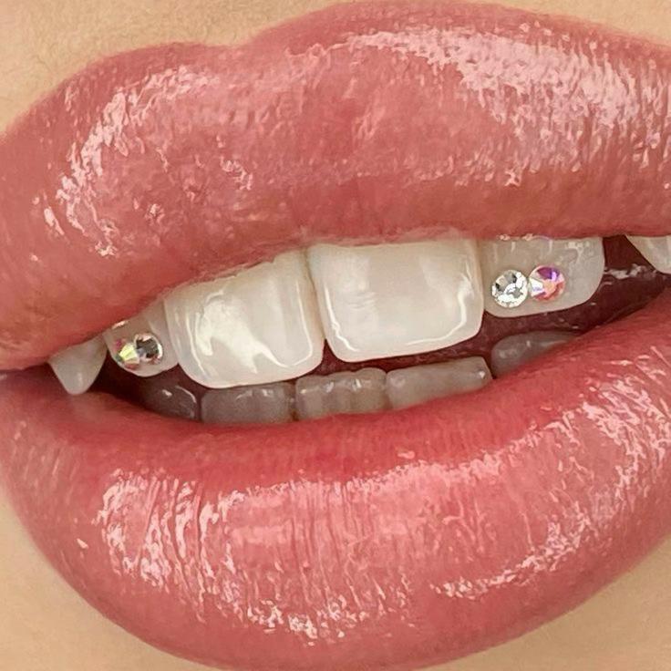 @Zahnschmuck_