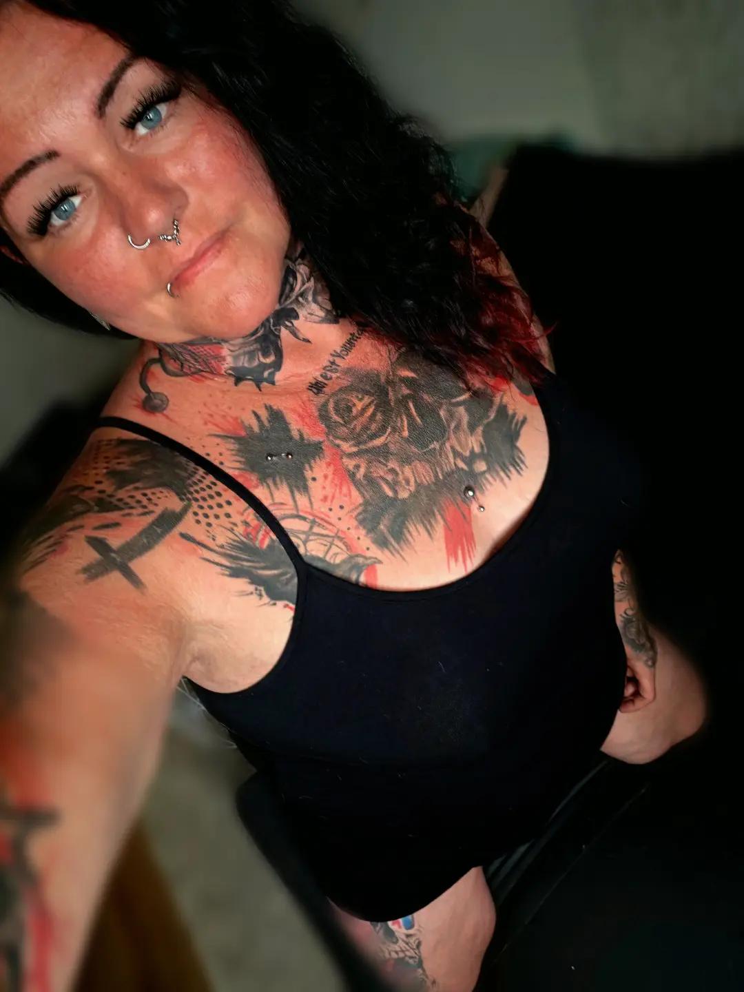 @💀curvyinkqueen💀