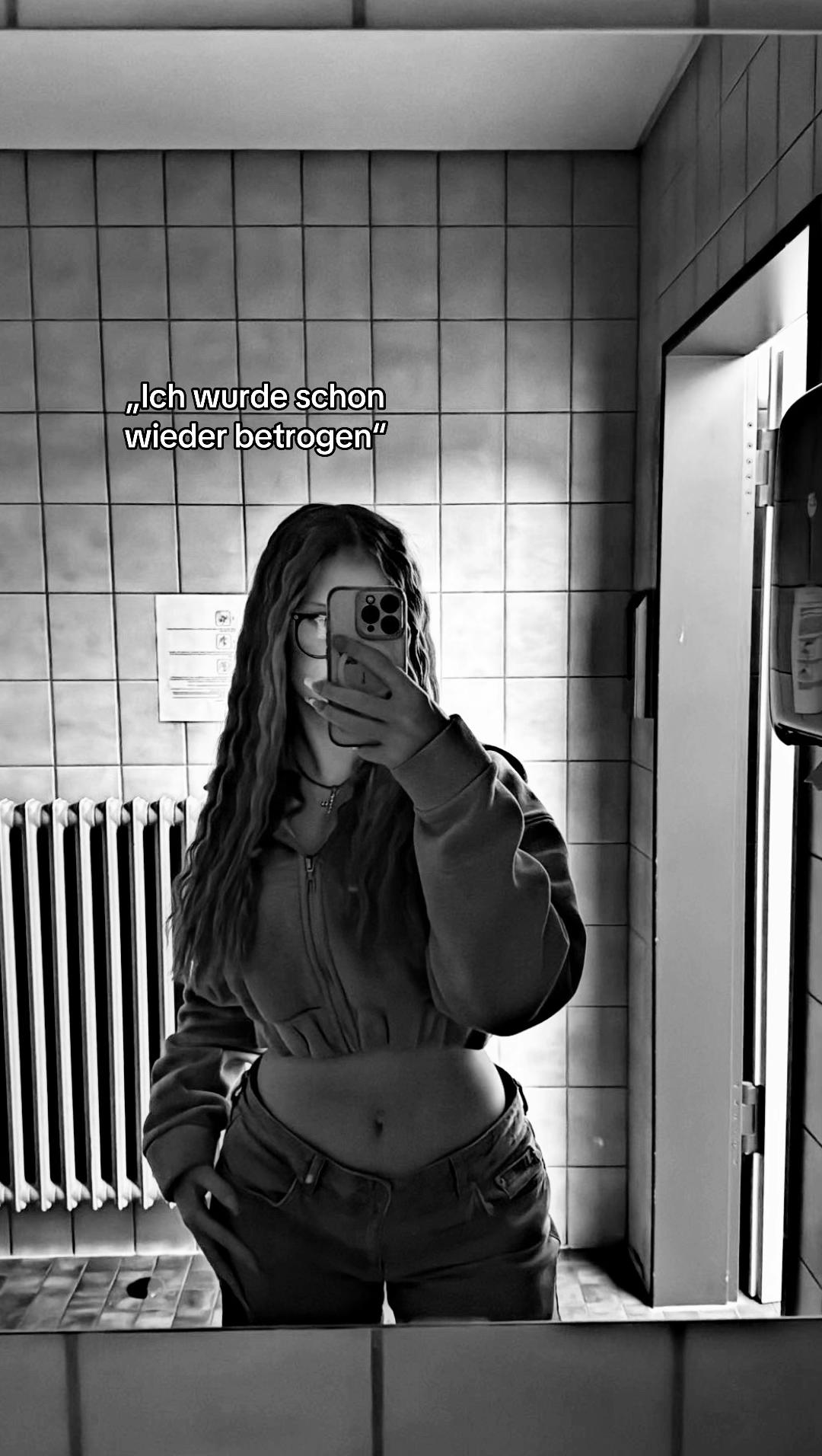 @𝐍𝐨𝐞〽️𝐢