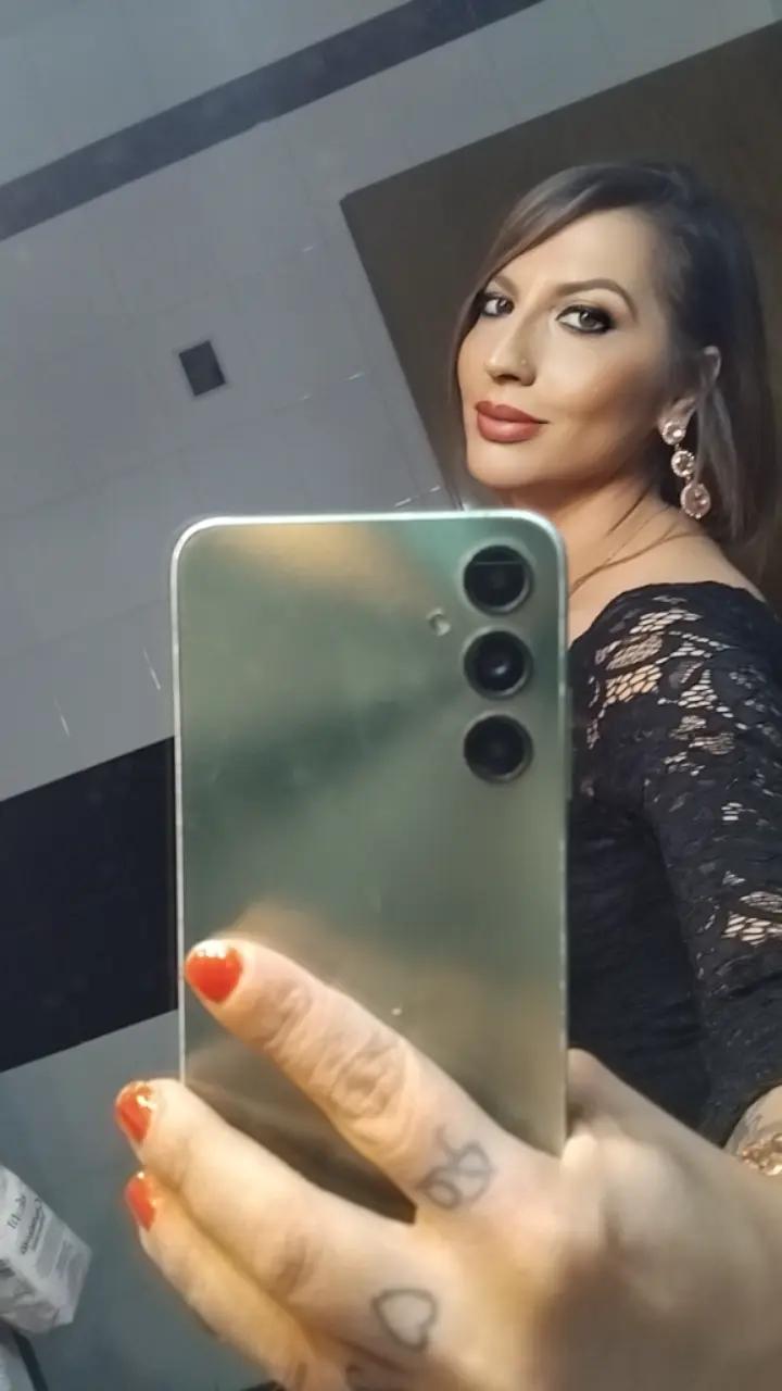 @Cristina the queen🥰