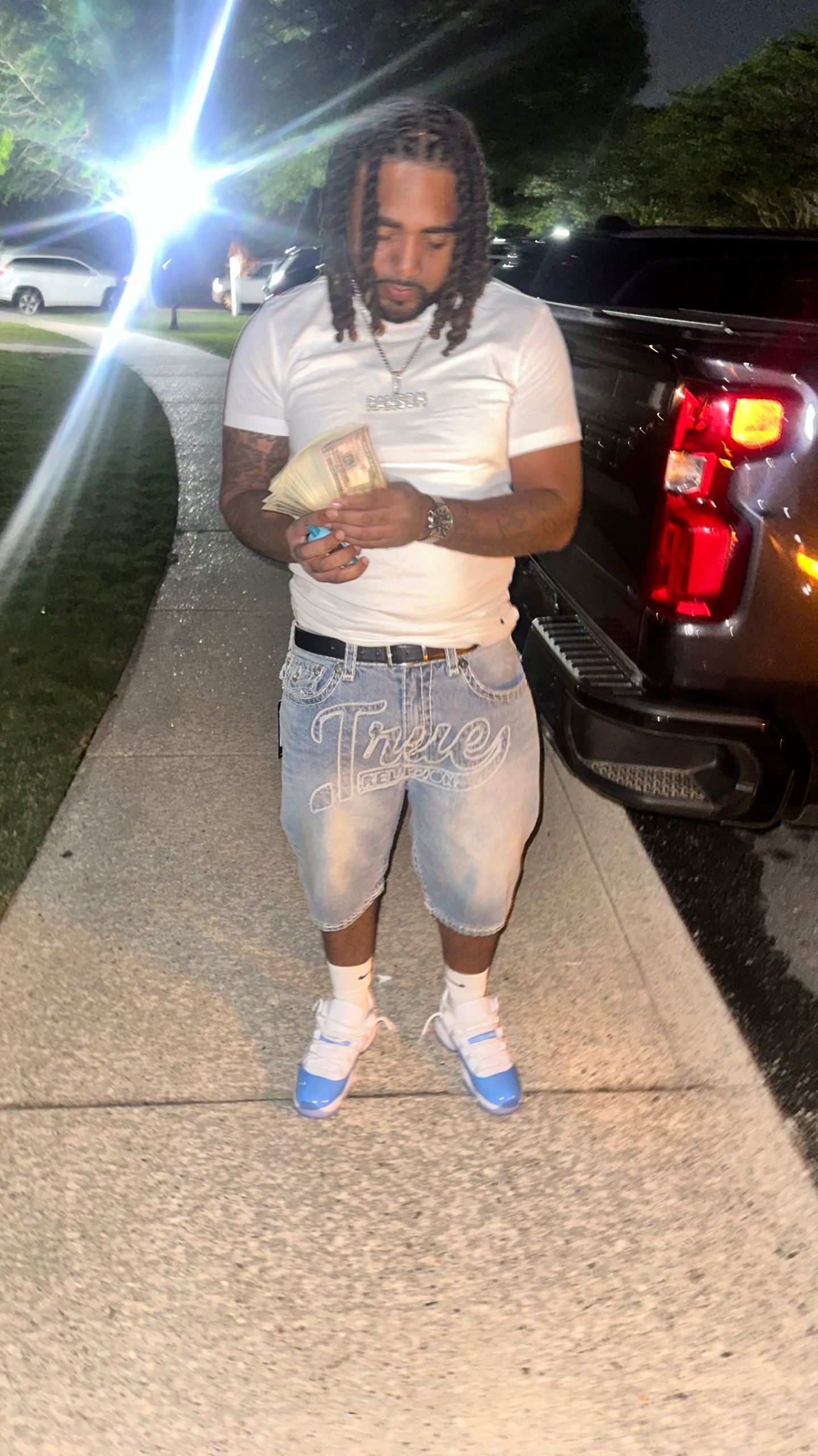 @Ran$om