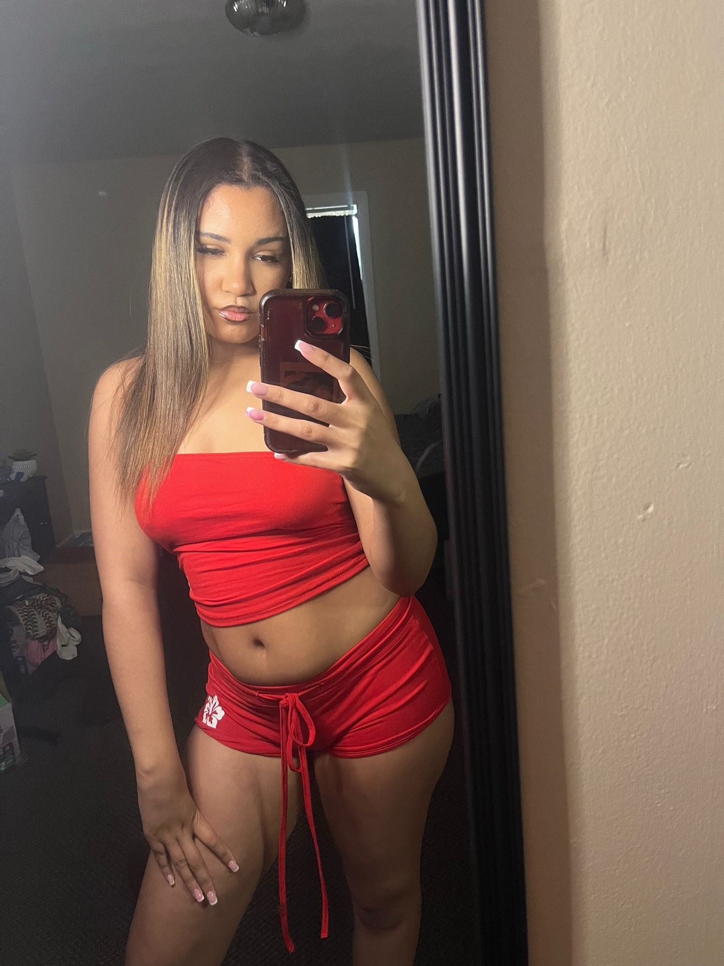 @tavennicole