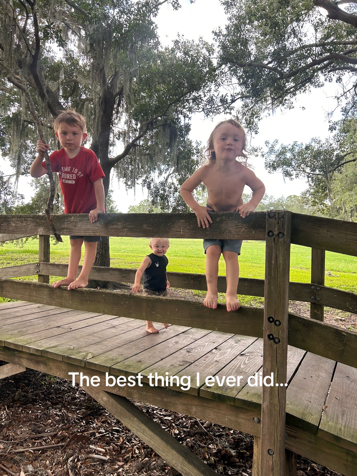@AshleighCole•SAHM•photographer