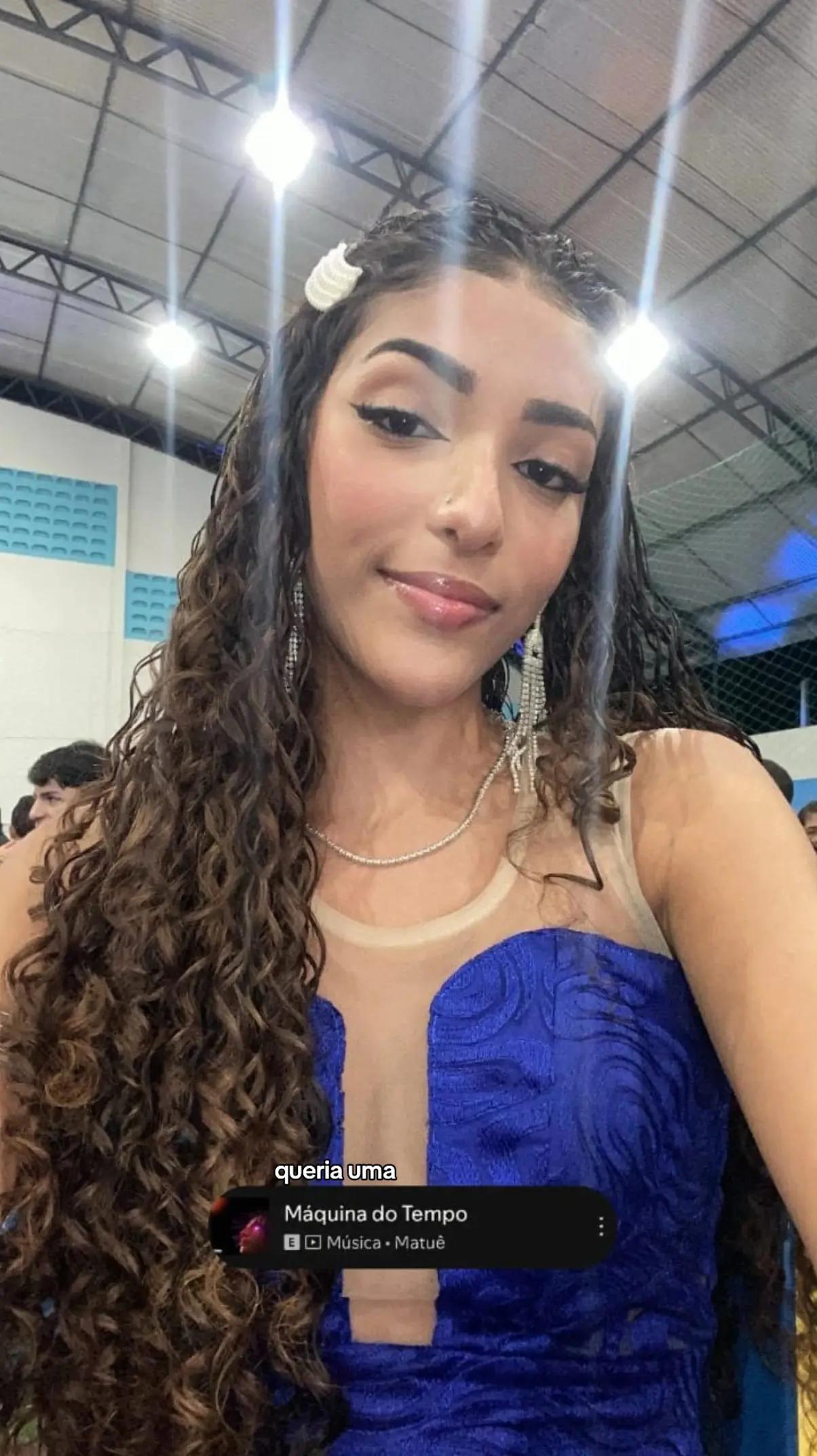 @Ágatha
