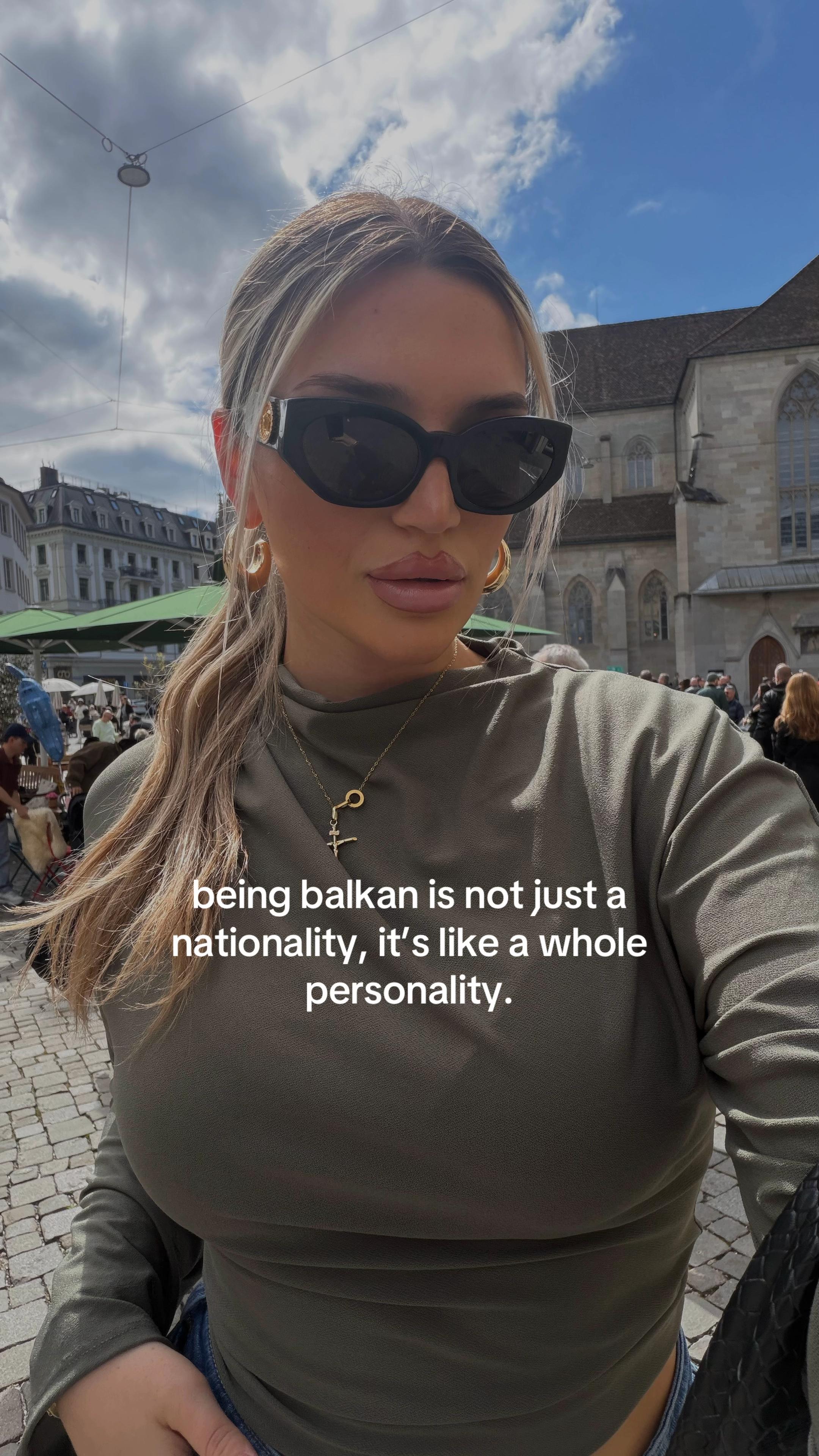 @JOVANA