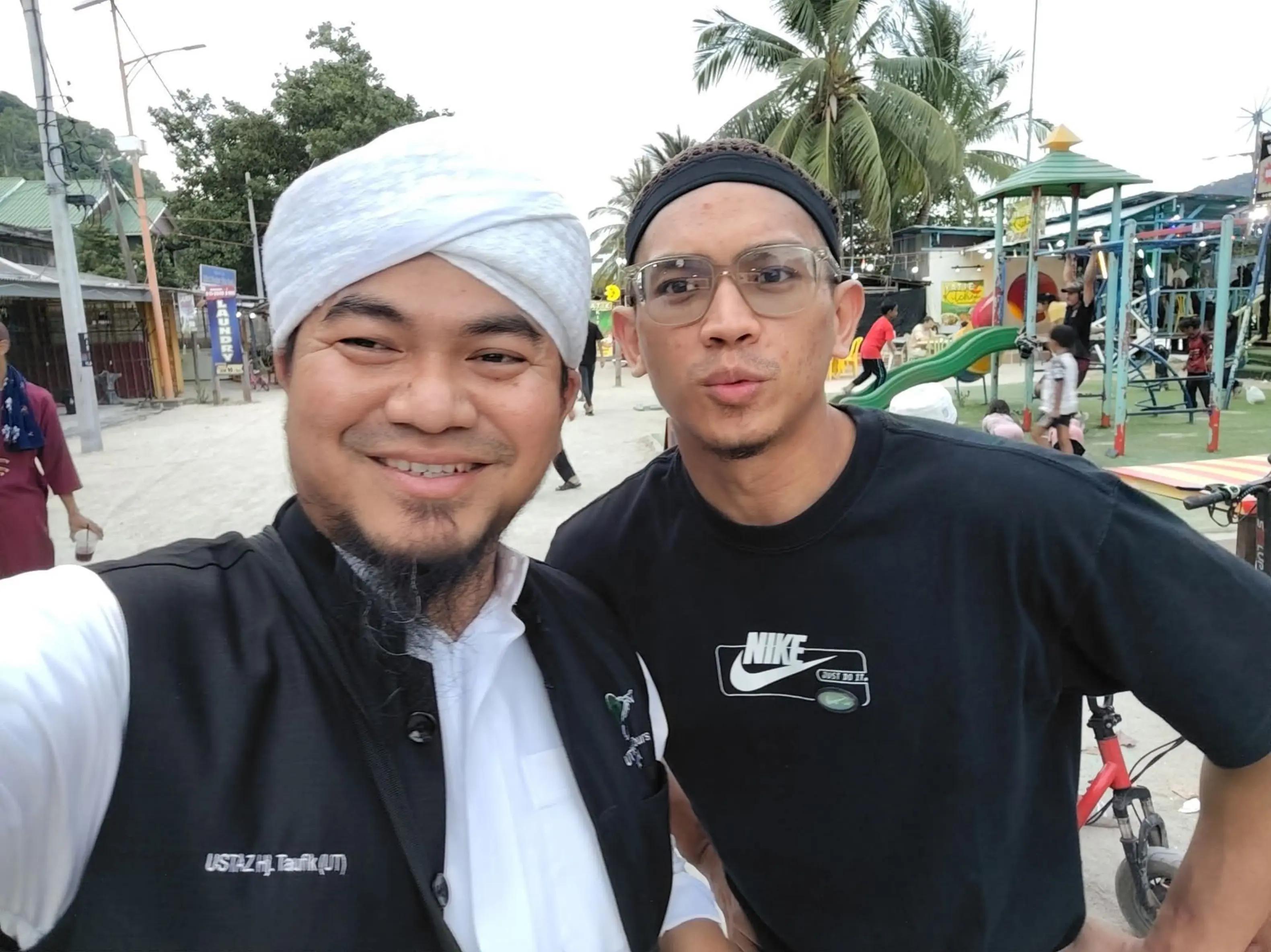 @Ustaz Hj Taufik ( UT )