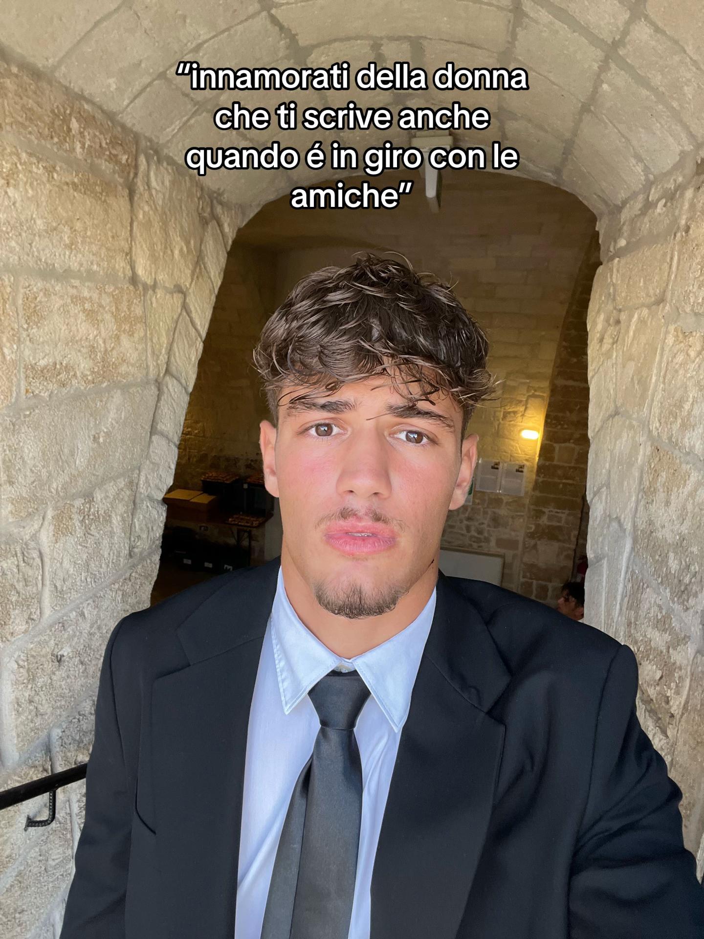 @𝐅𝐑𝐄𝐍𝐂𝐈𝐒💎