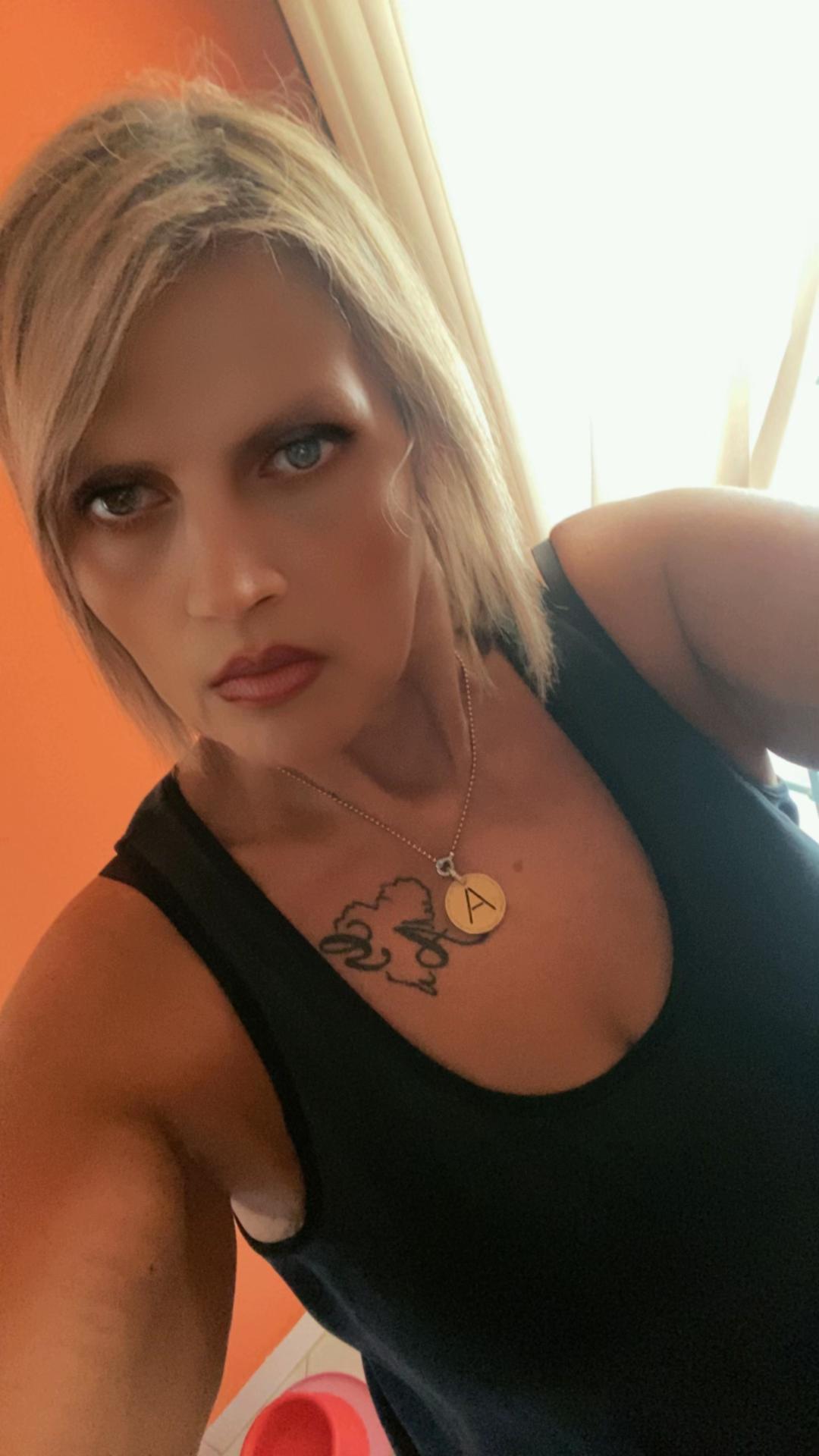 @antoniettadenicol