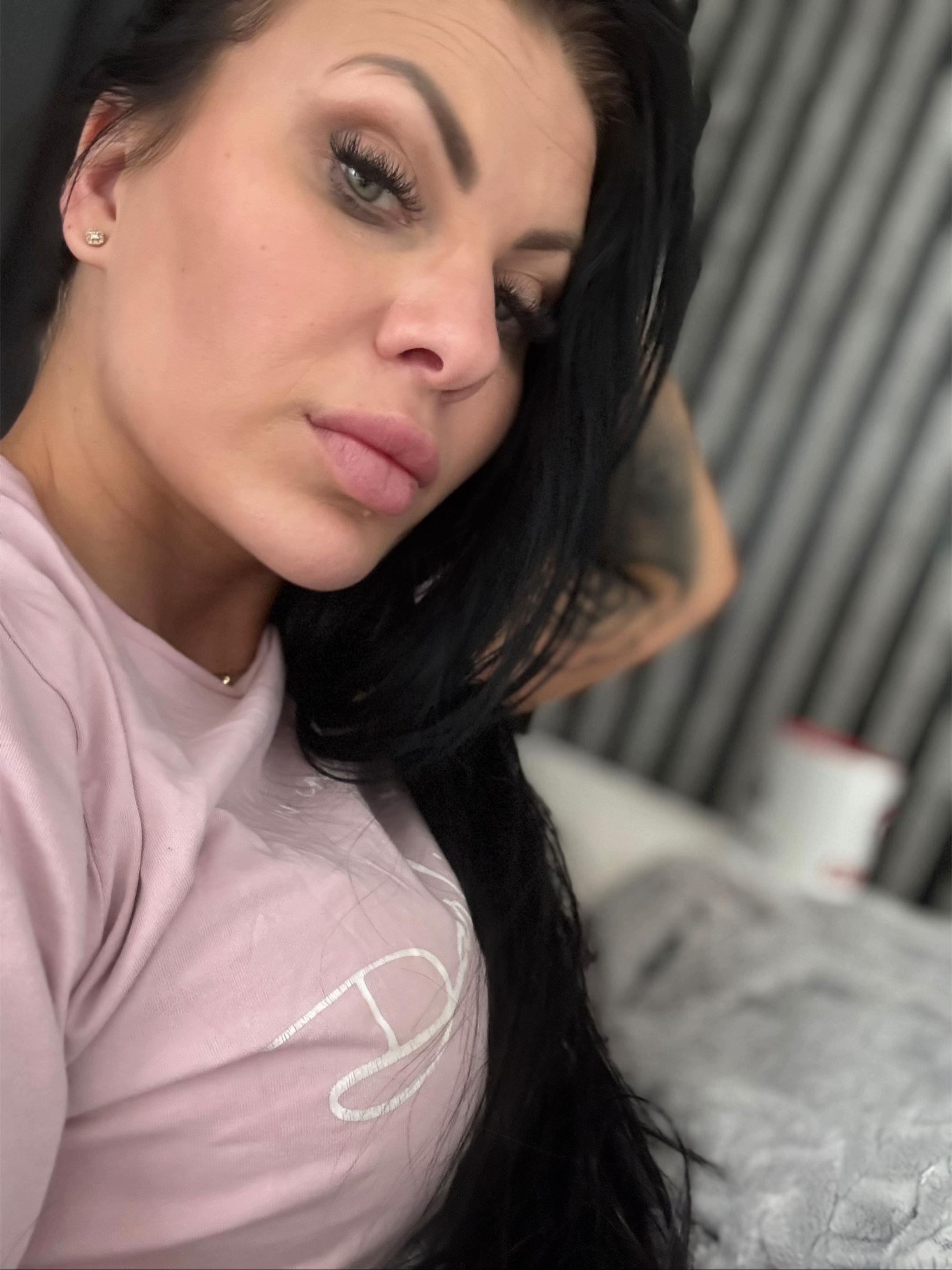 @_Leila_