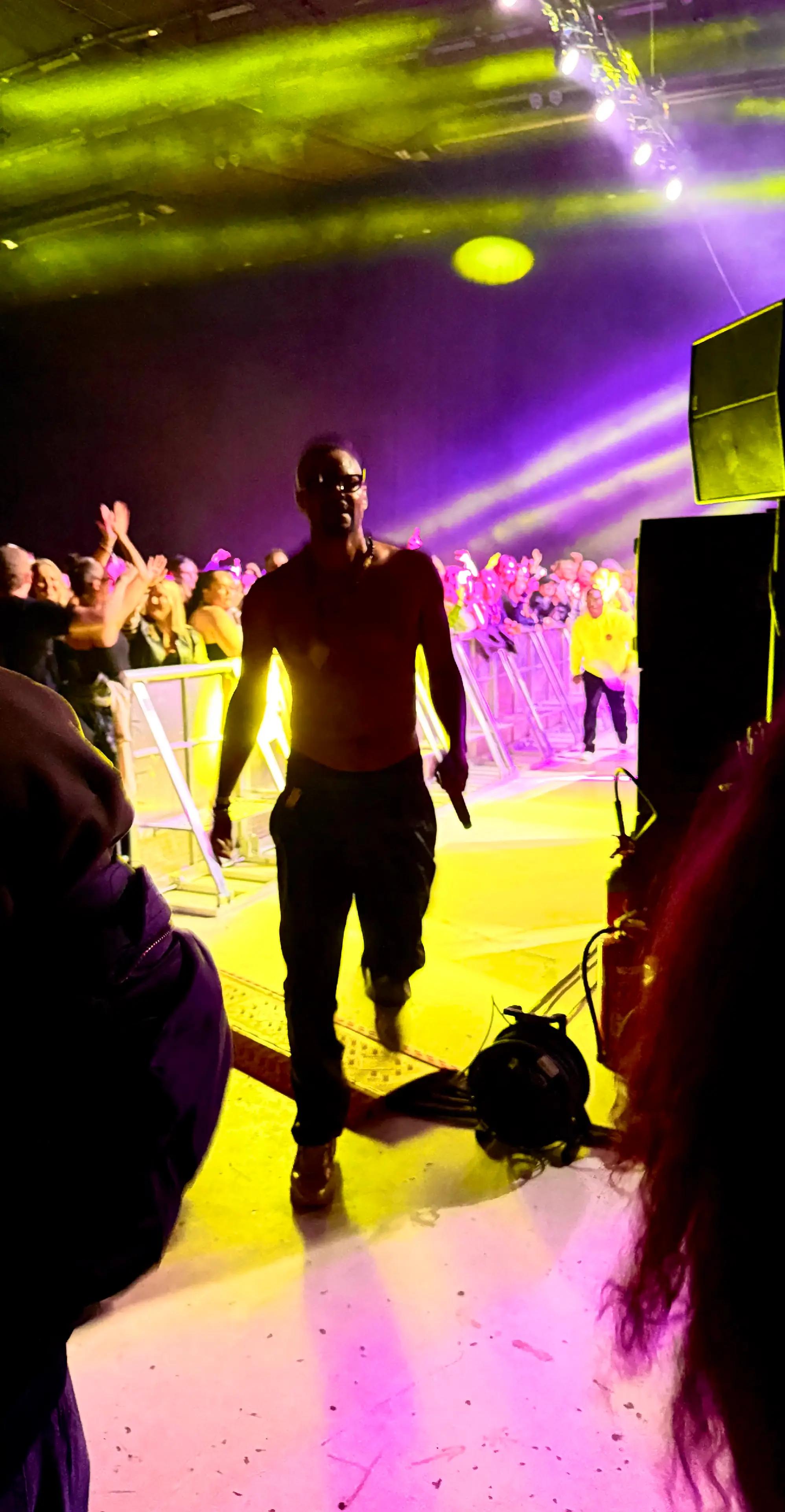 @Mohombi