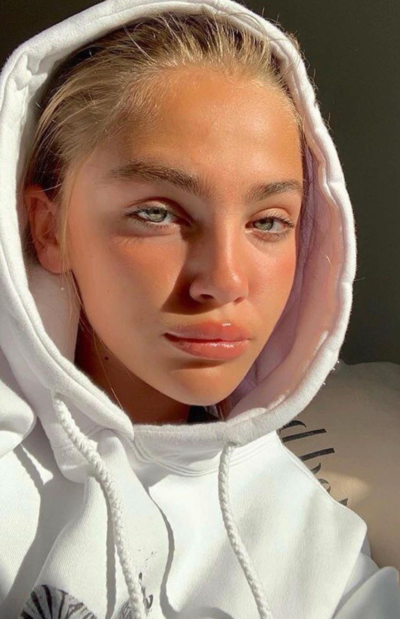 @Yelena Deripaska 🇺🇸