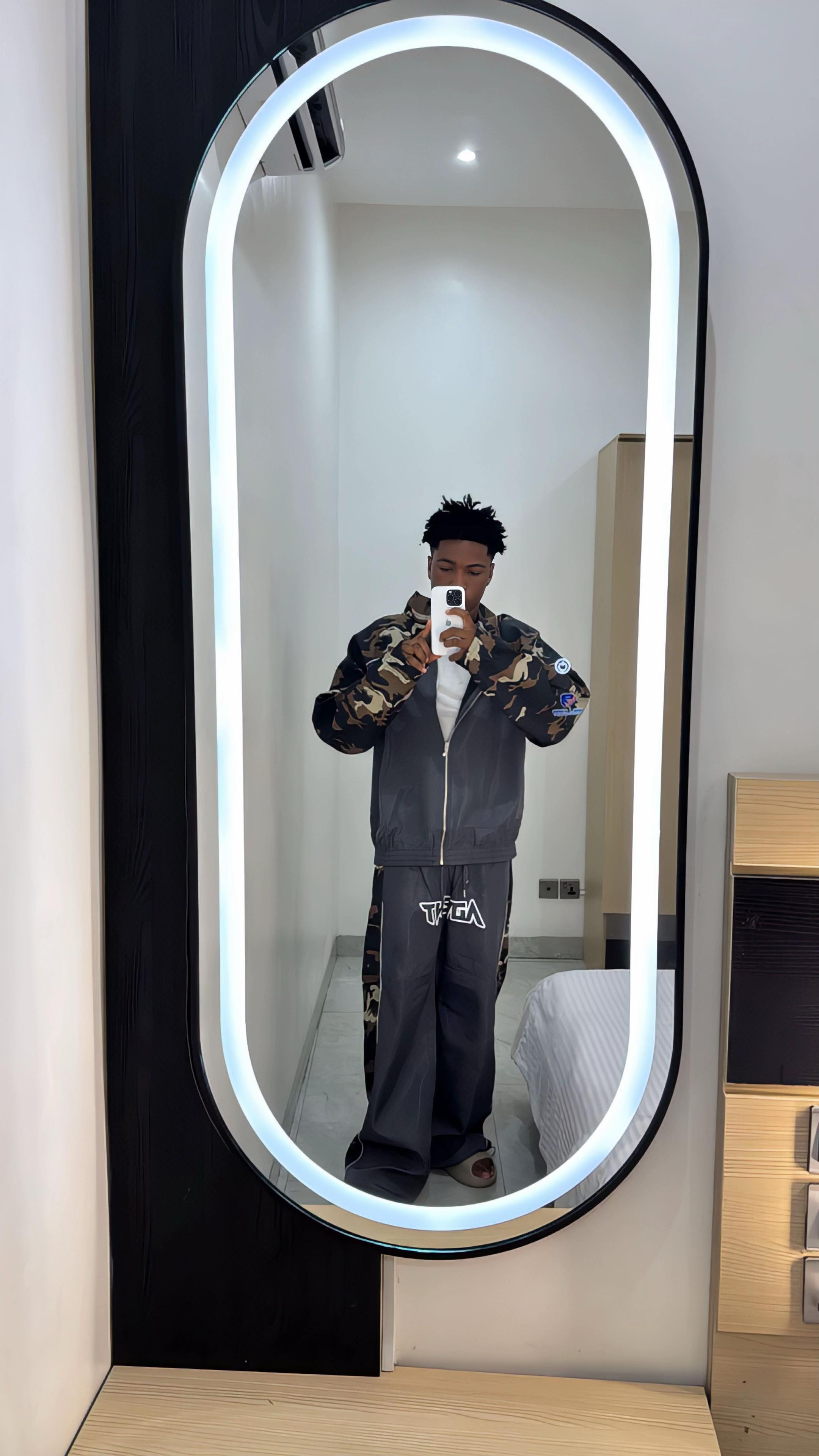 @𝓜𝓪𝓮̈𝓵🧑🏽🦱🀄️