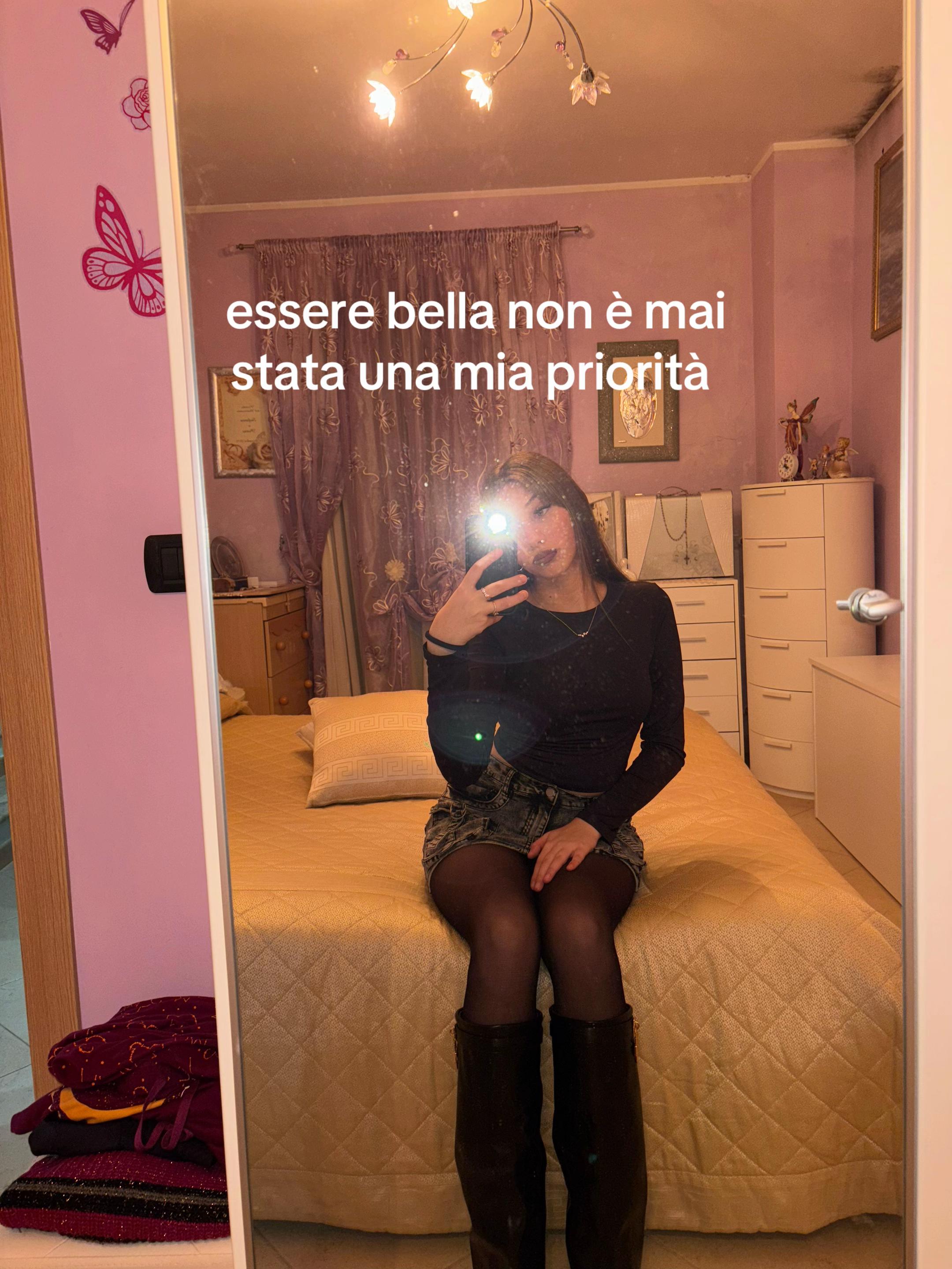 @𝟏𝟕