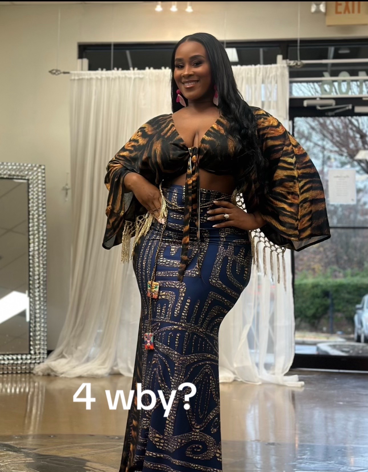 @Curvy_Nay
