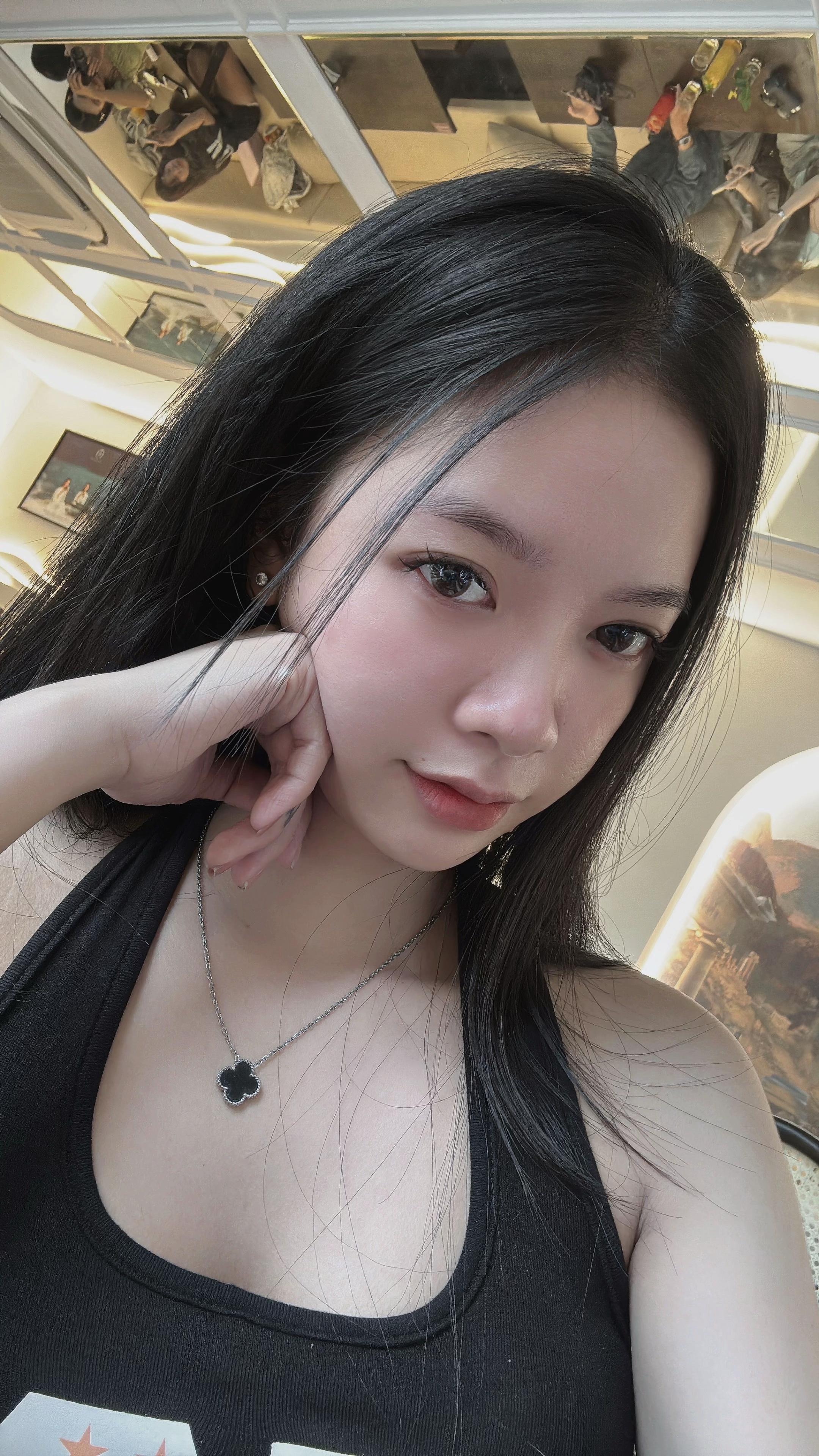 @Ngoc Hang 🦄