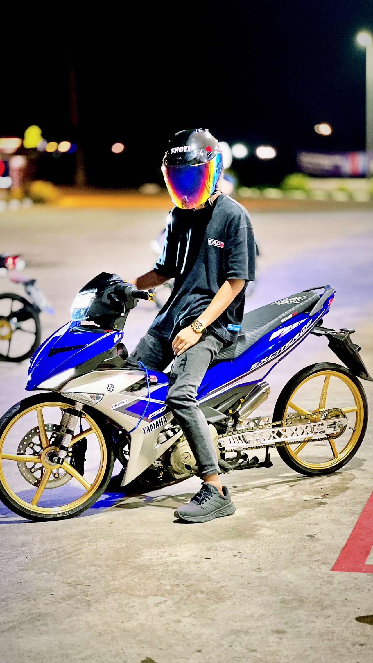 @Reylooo