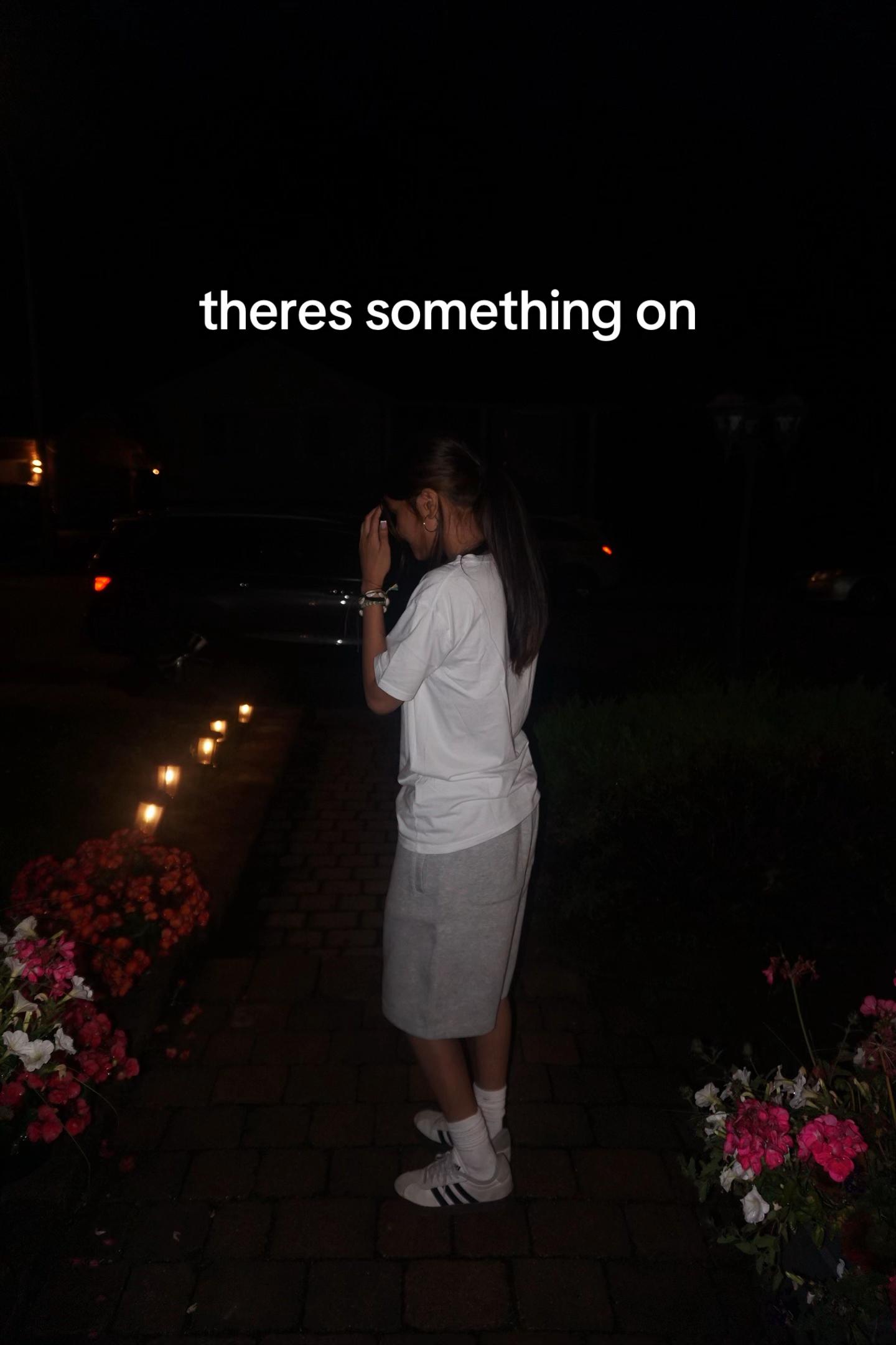 @𝐣