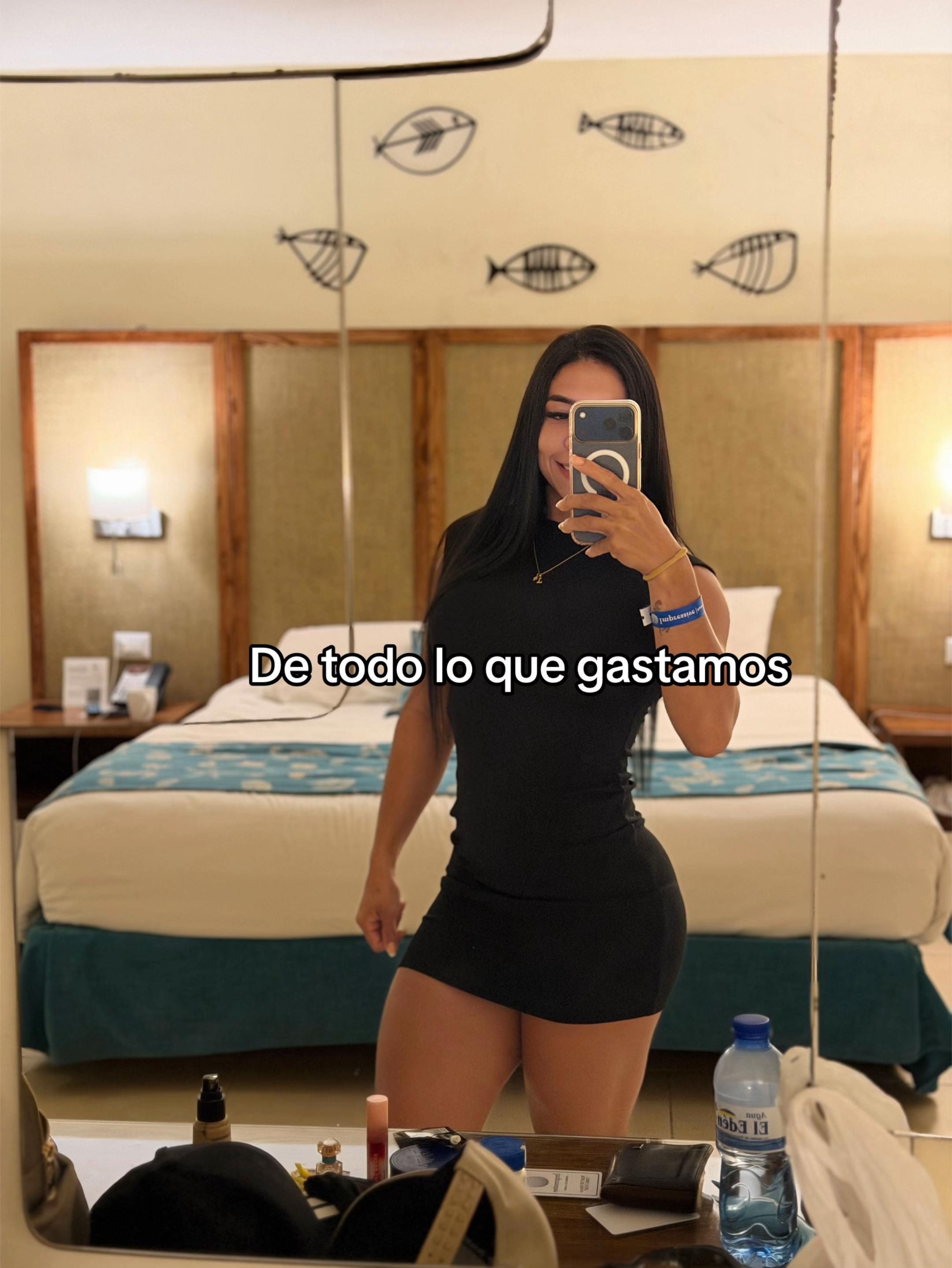 @lillymolinafit
