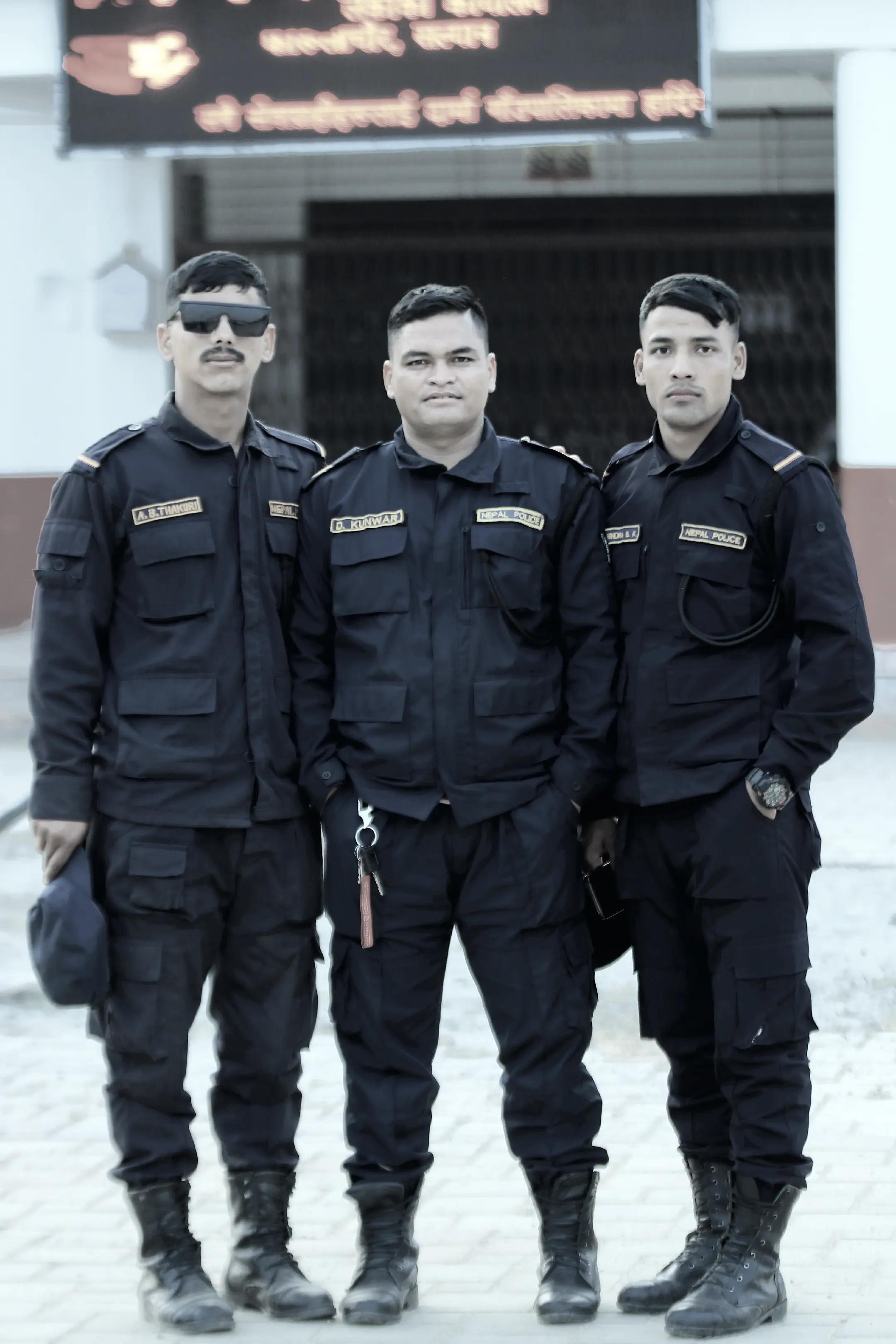 @👮&zwj;♂️ Depen _ G
