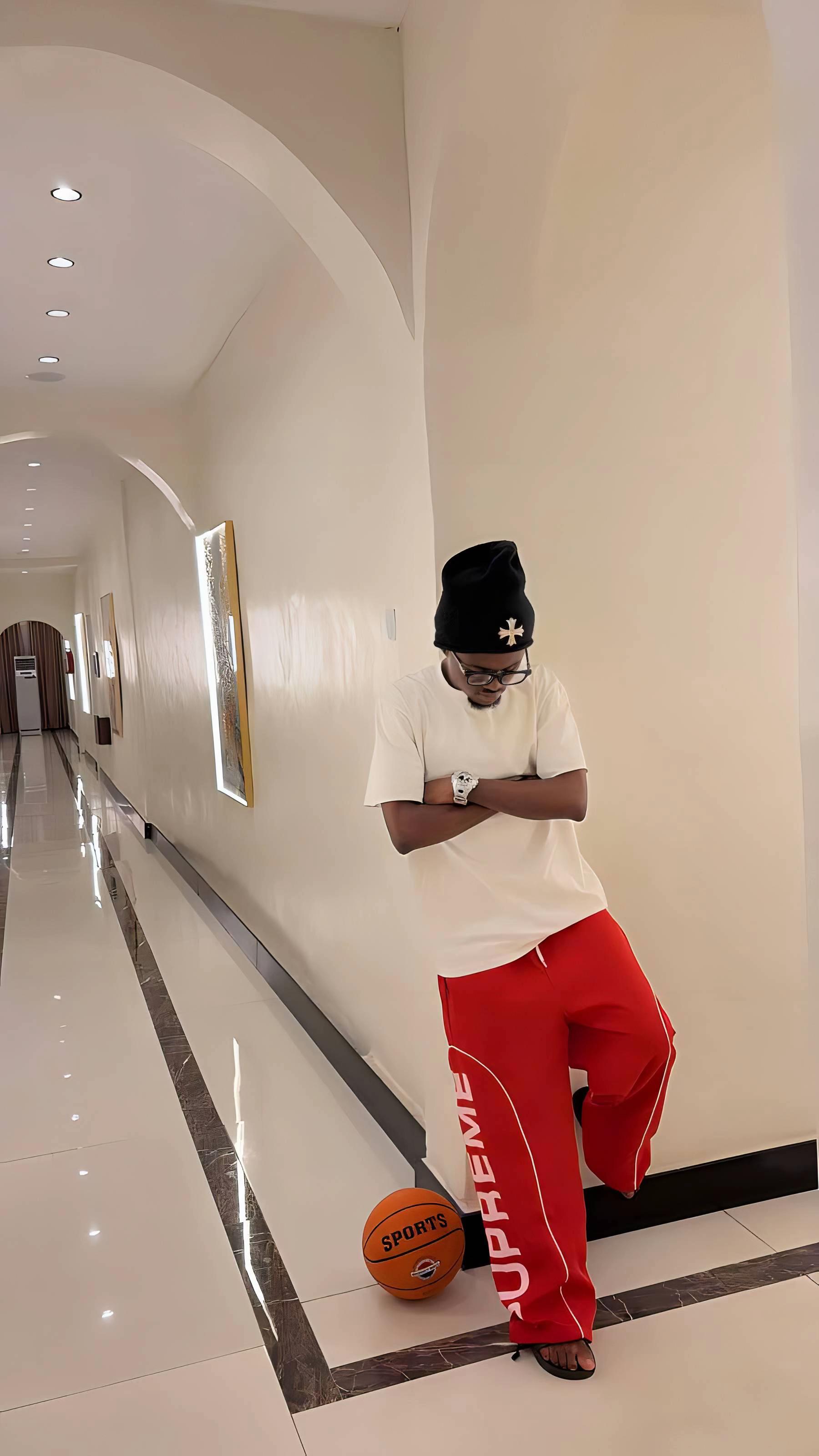 @👁️ ❤️ 💰