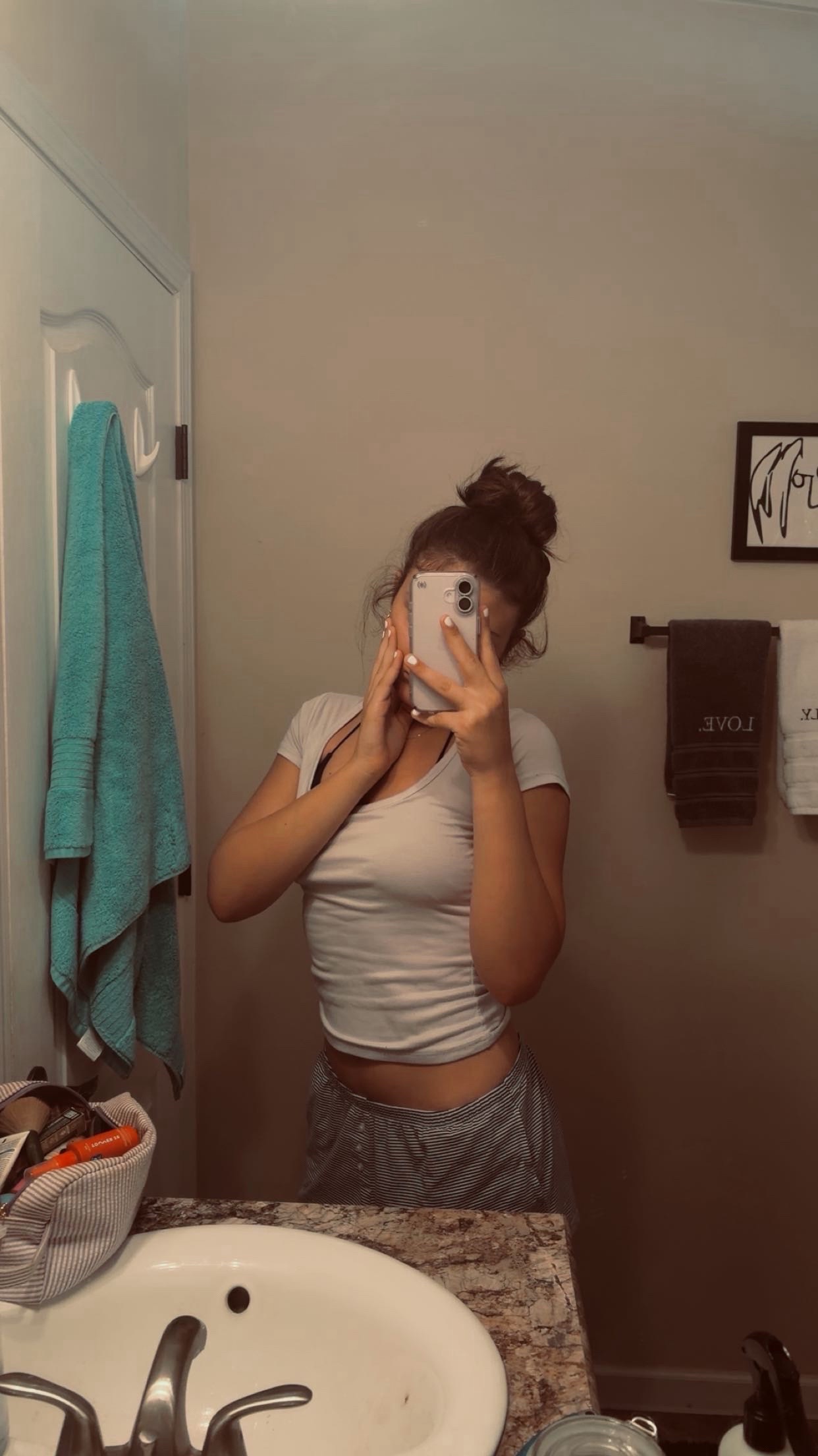 @theyluv_angg
