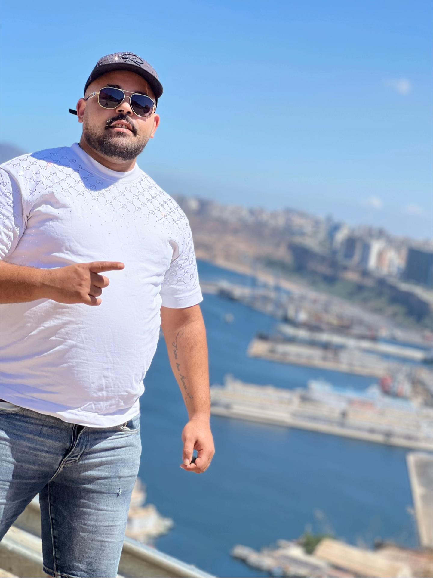 @Hicham Laakel