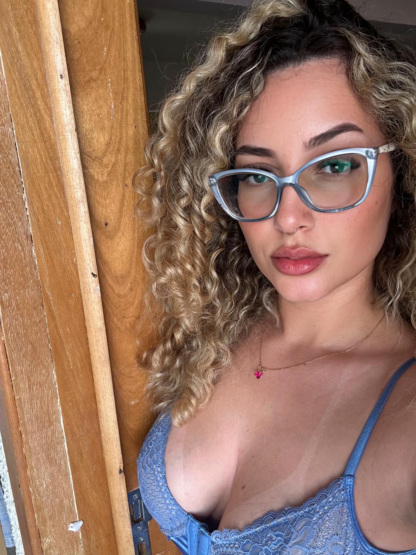 @karolmarimarr