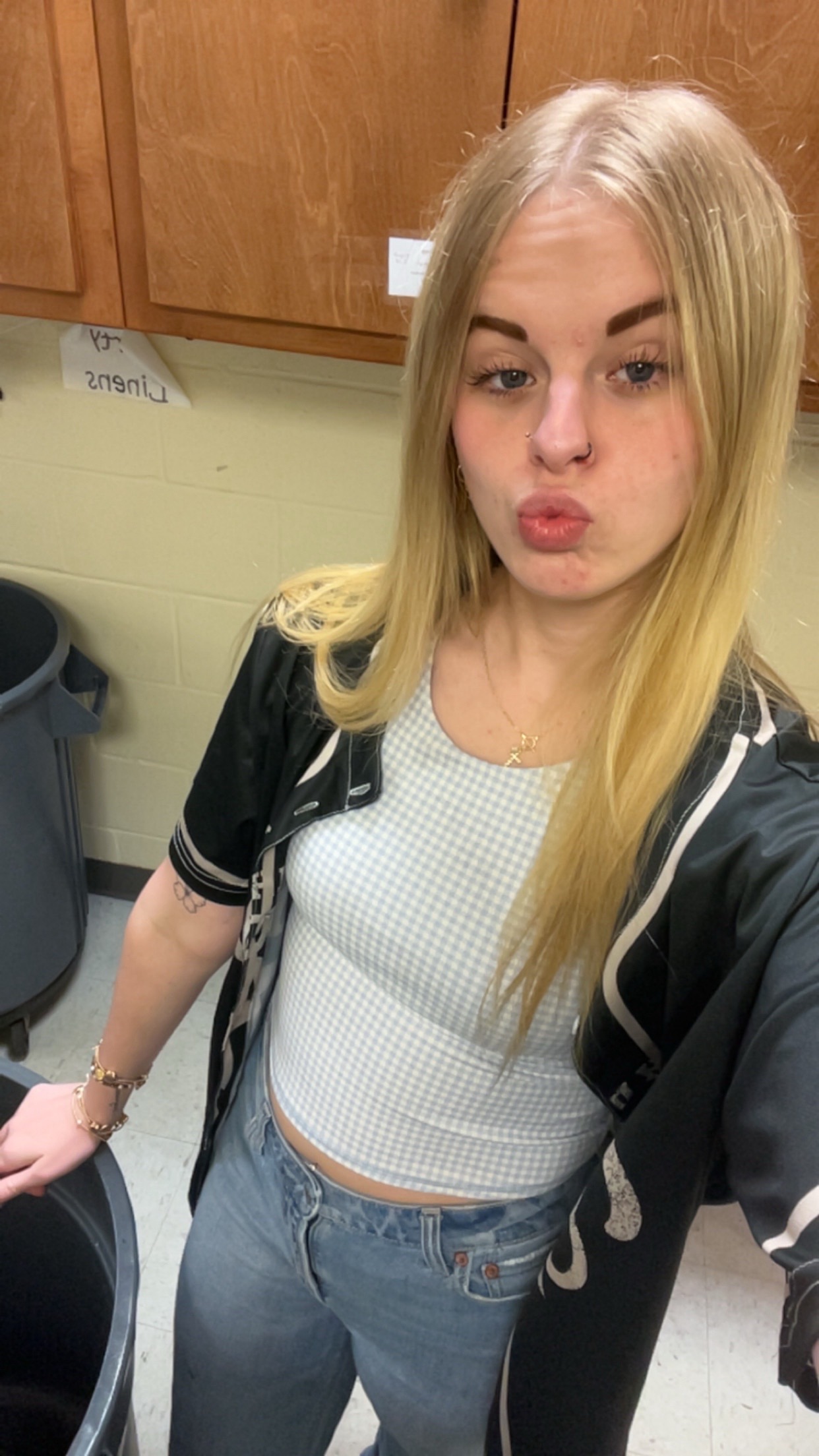 @ur.favorite.blonde24