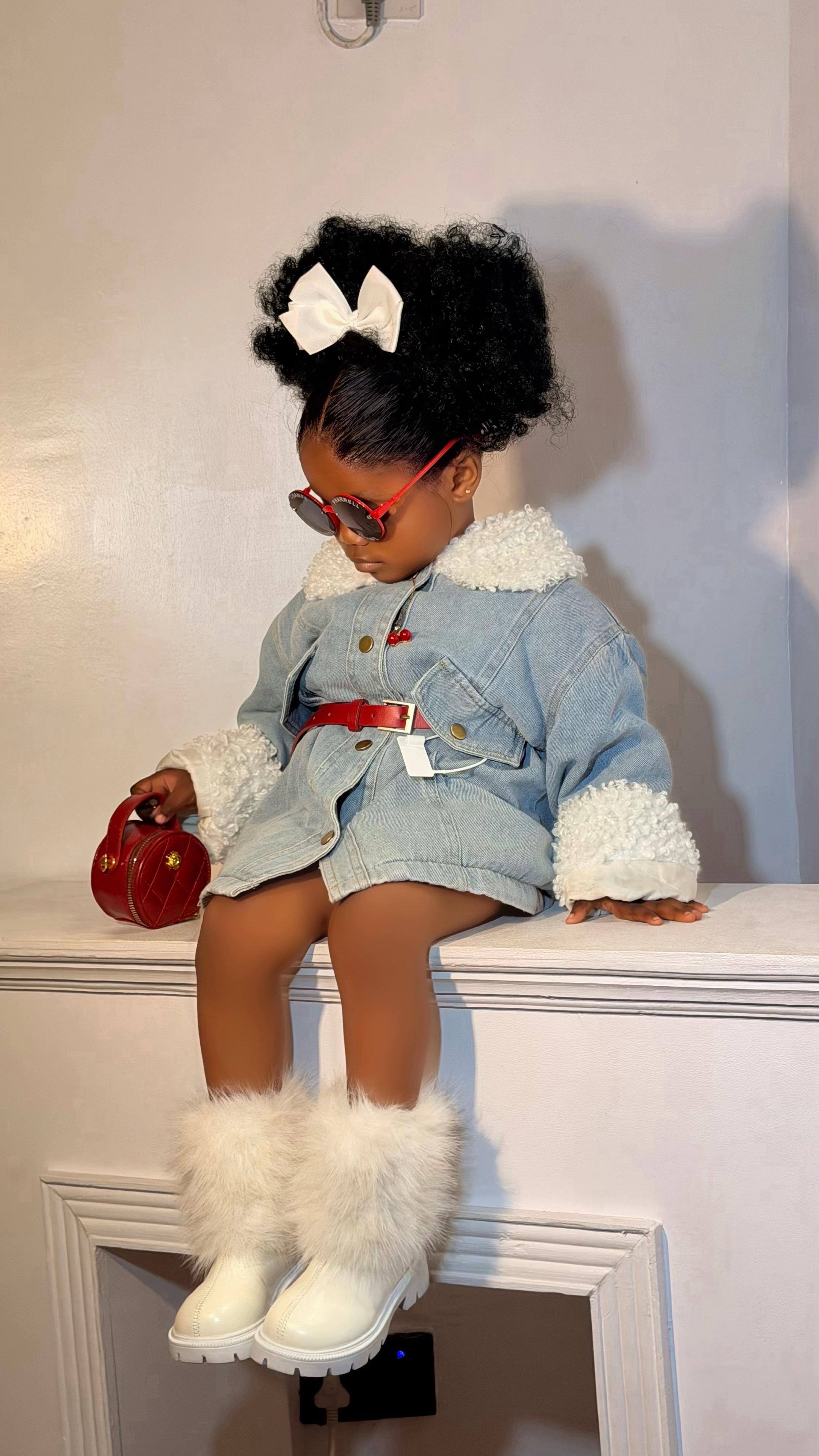 @Ebony hair world