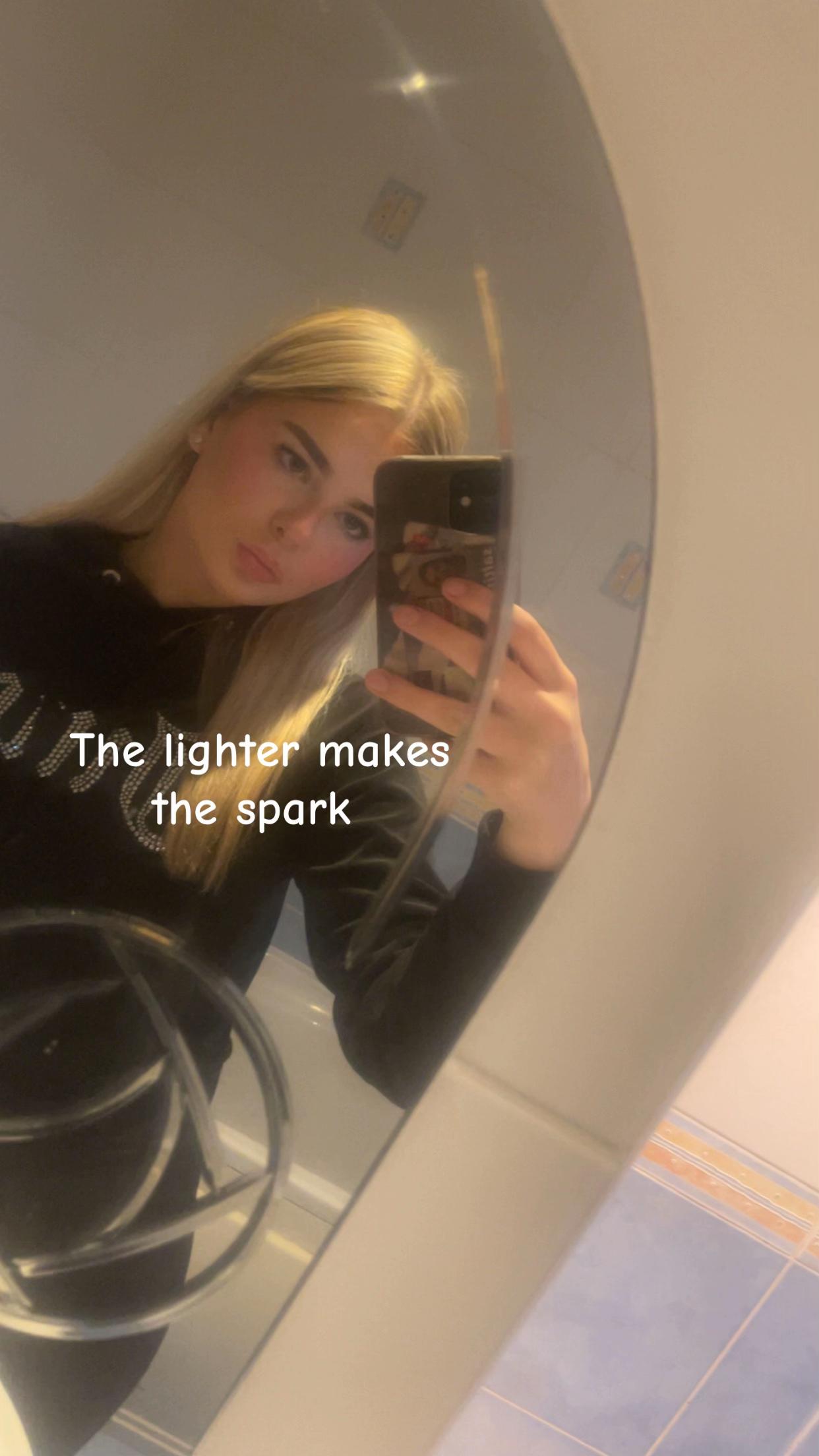 @Liv.priv
