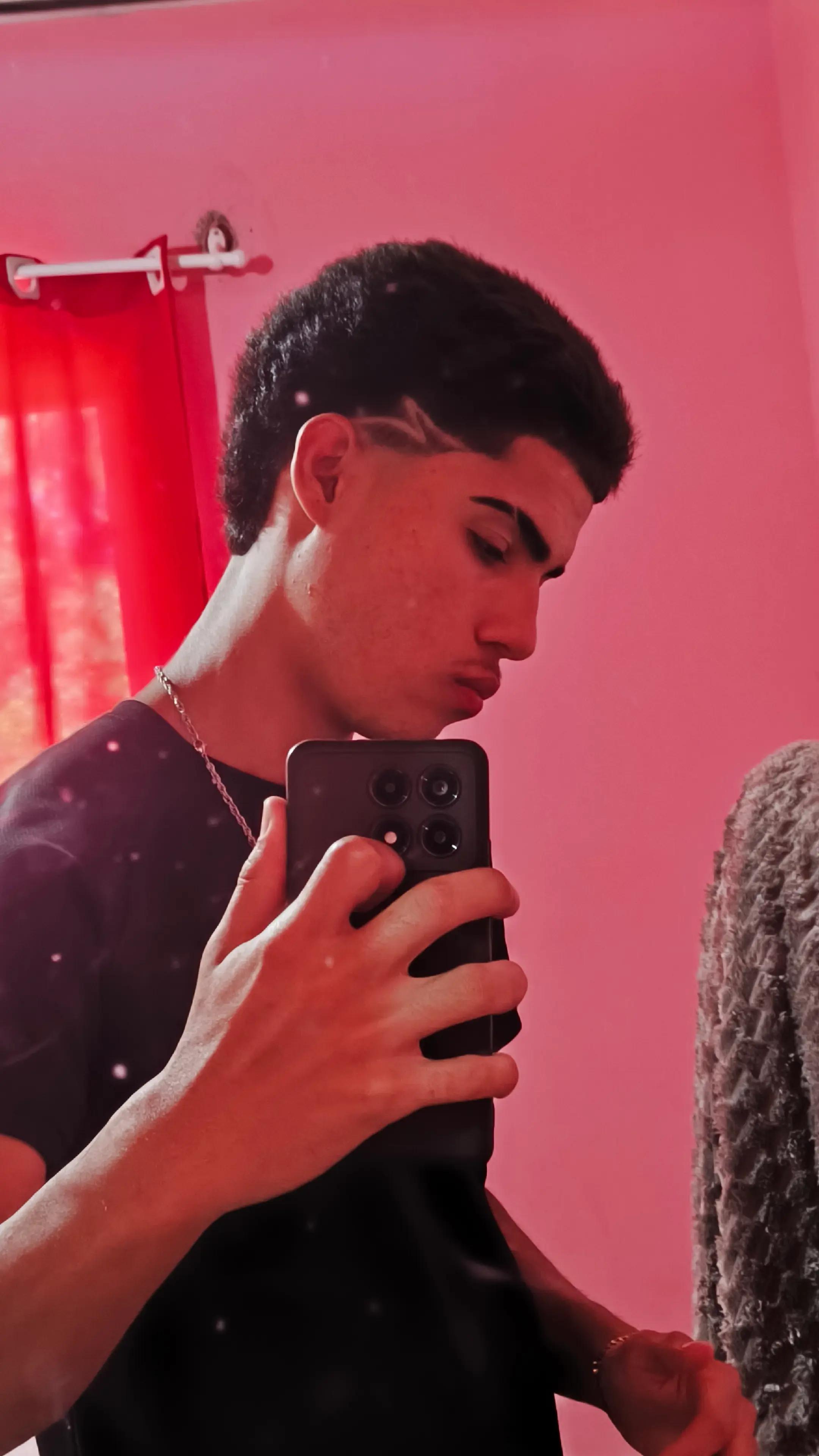 @alehzin.18👑