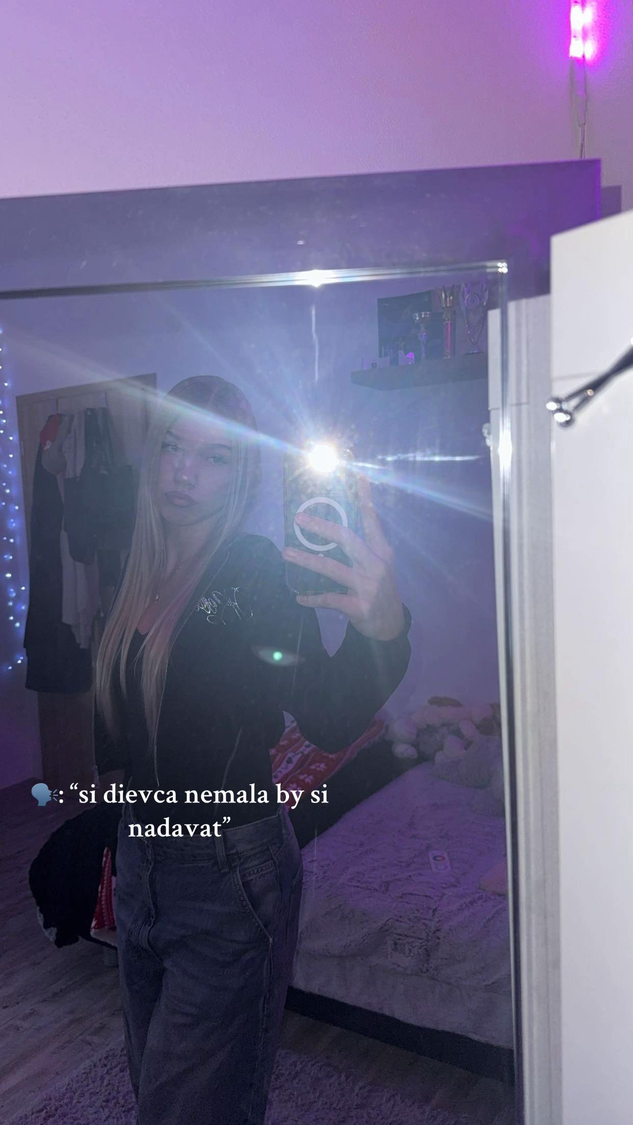 @𝒷ꨄ