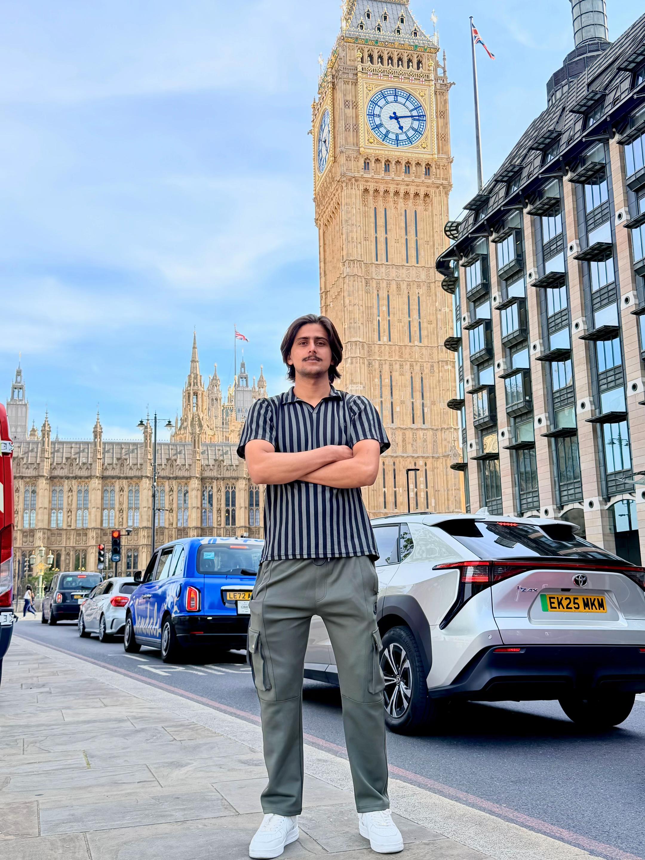 @عدیل گورایہ 🇬🇧