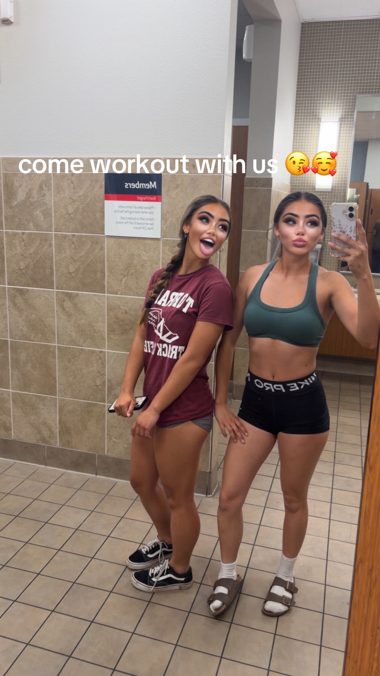 @Roseee