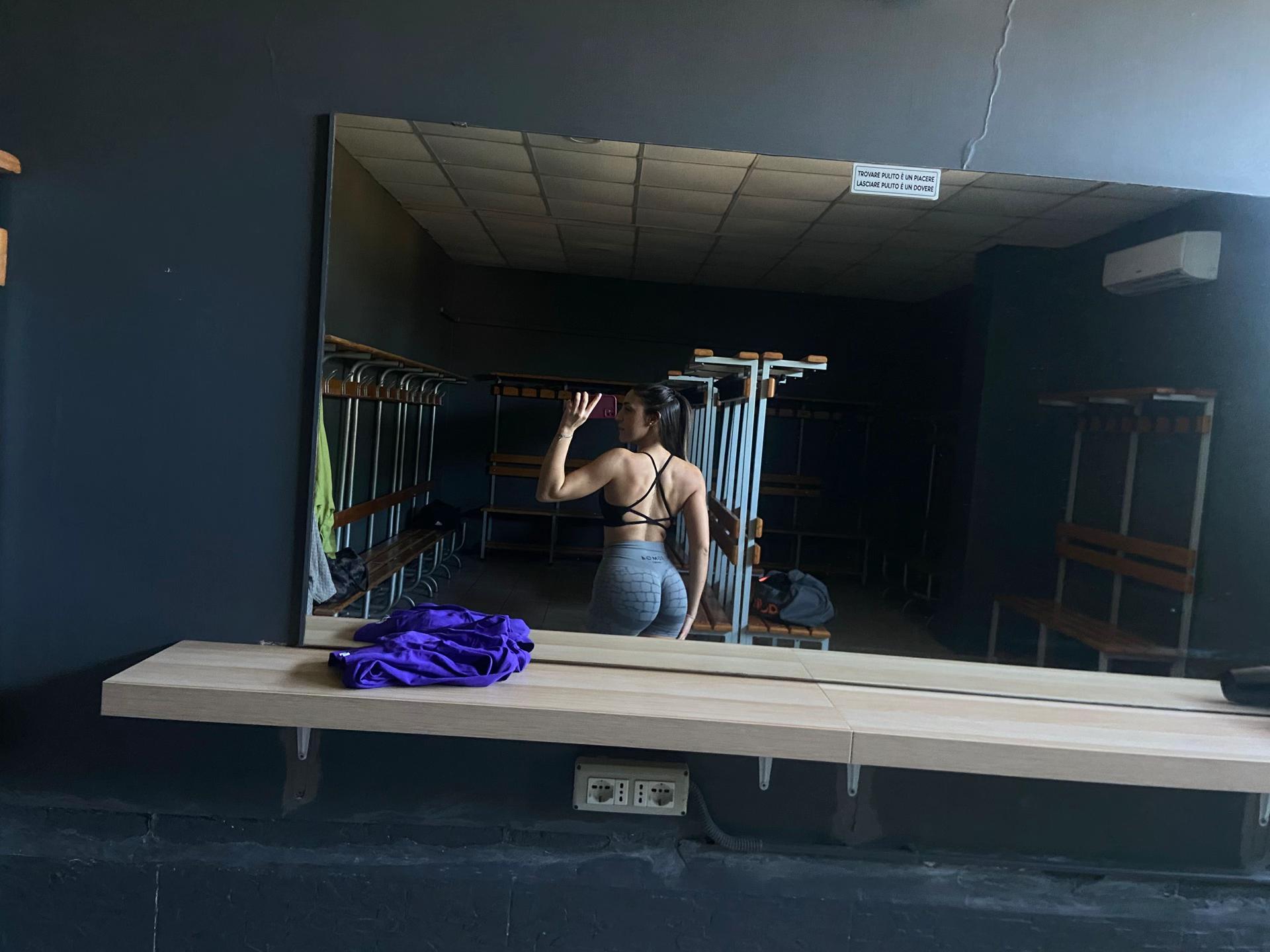 @Antoniuuu_