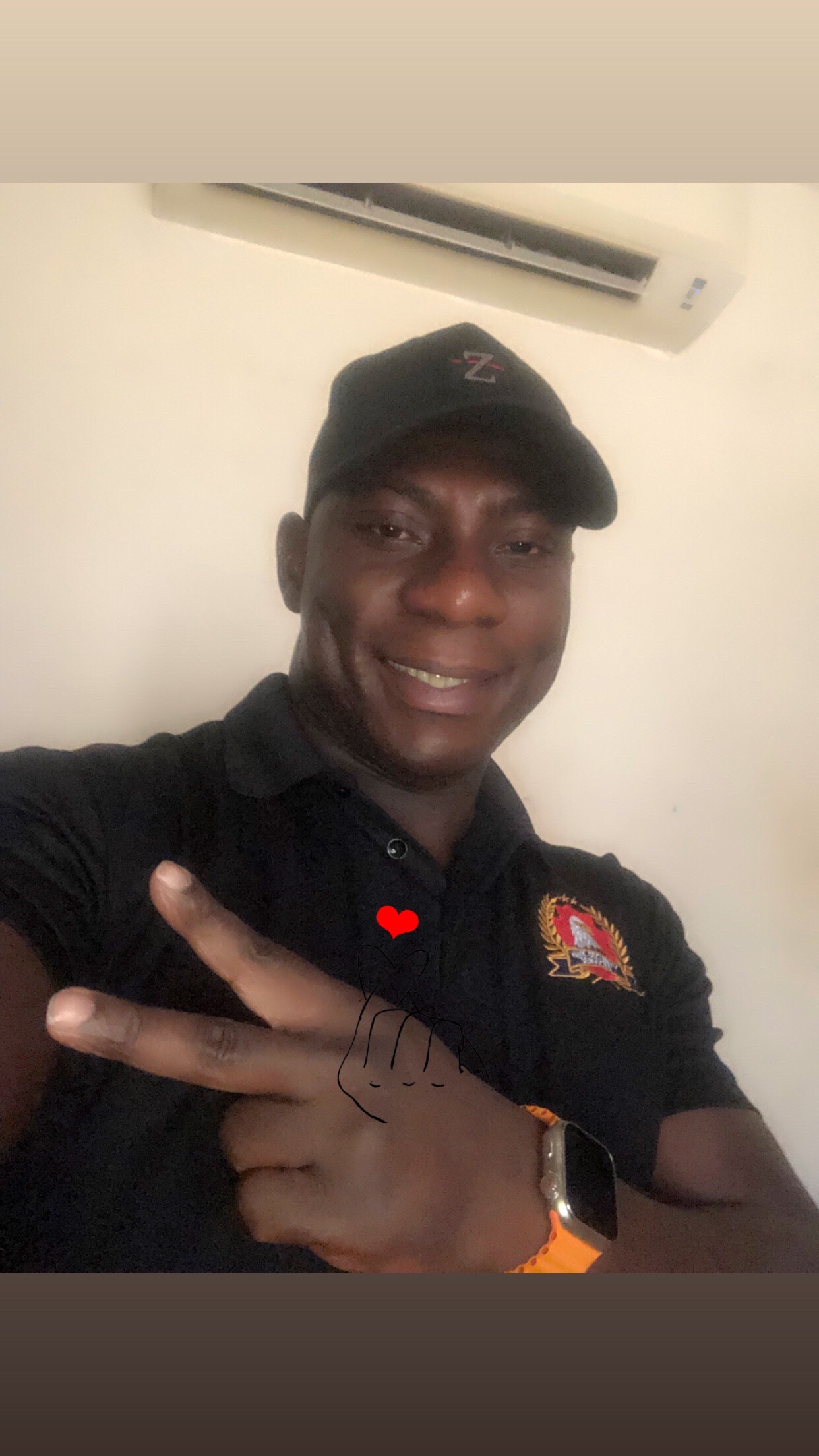 @Bismarck🇬🇭🇦🇪🇺🇬🇬🇧