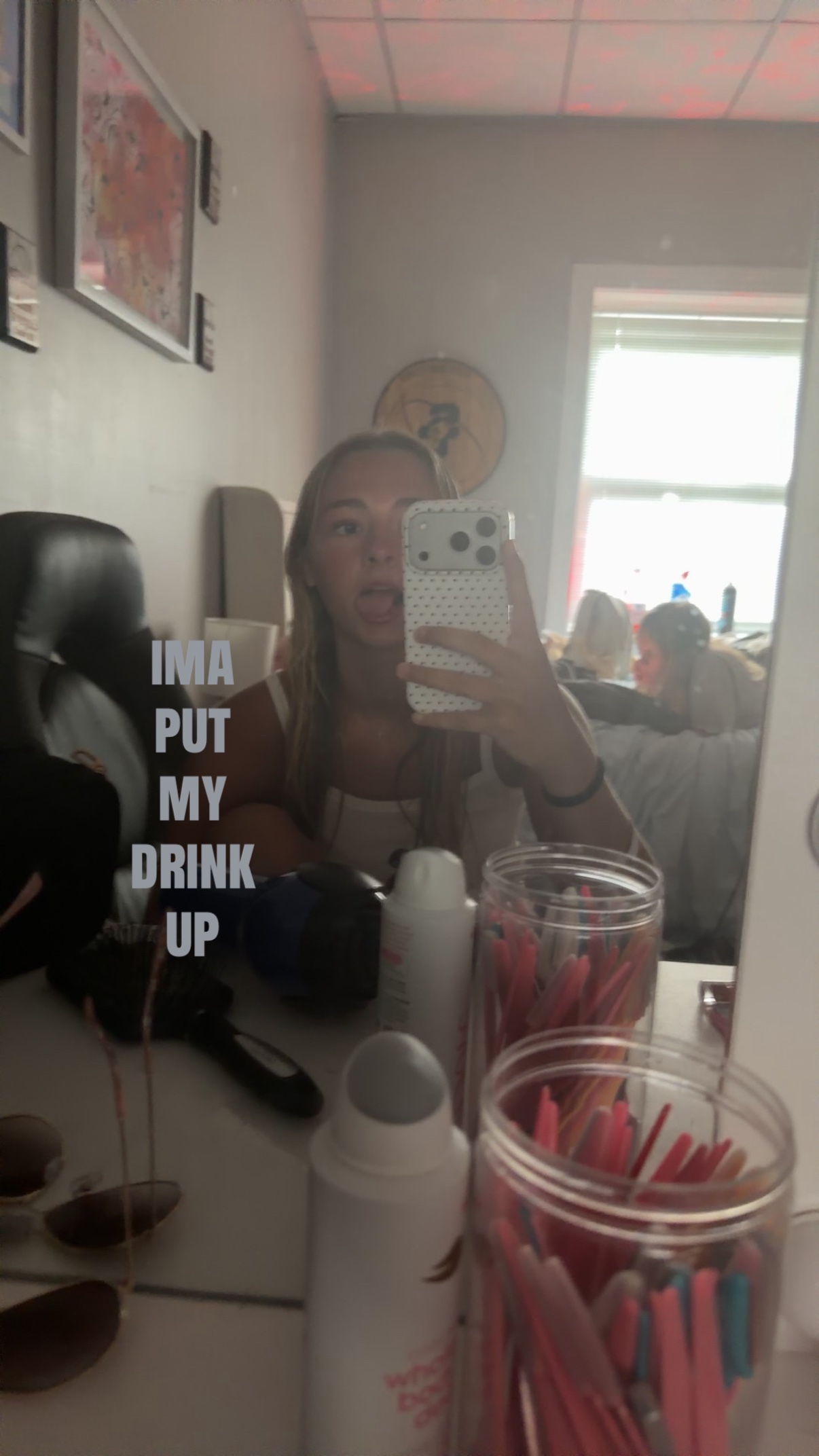 @bella