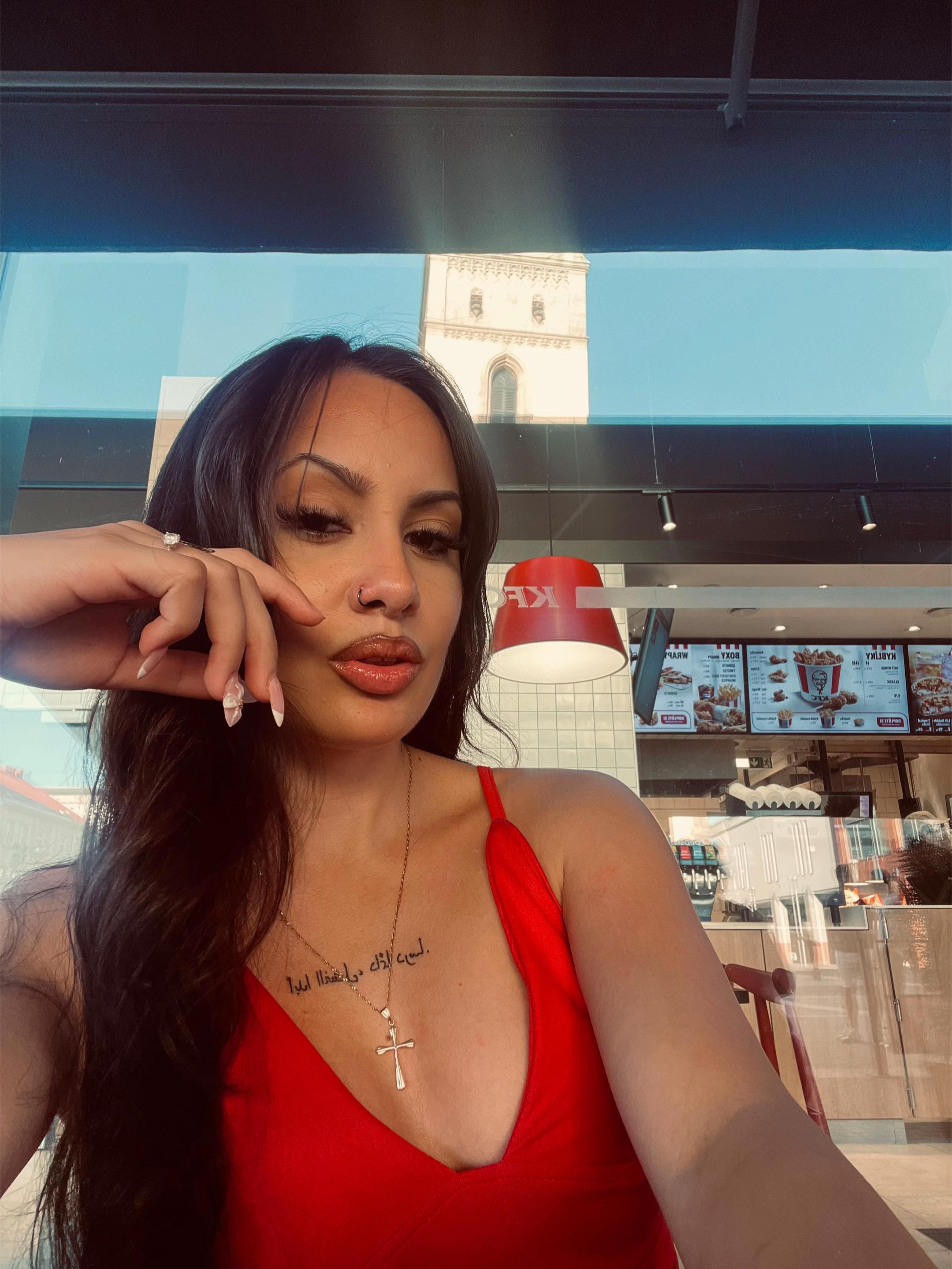 @Nika👸🏻