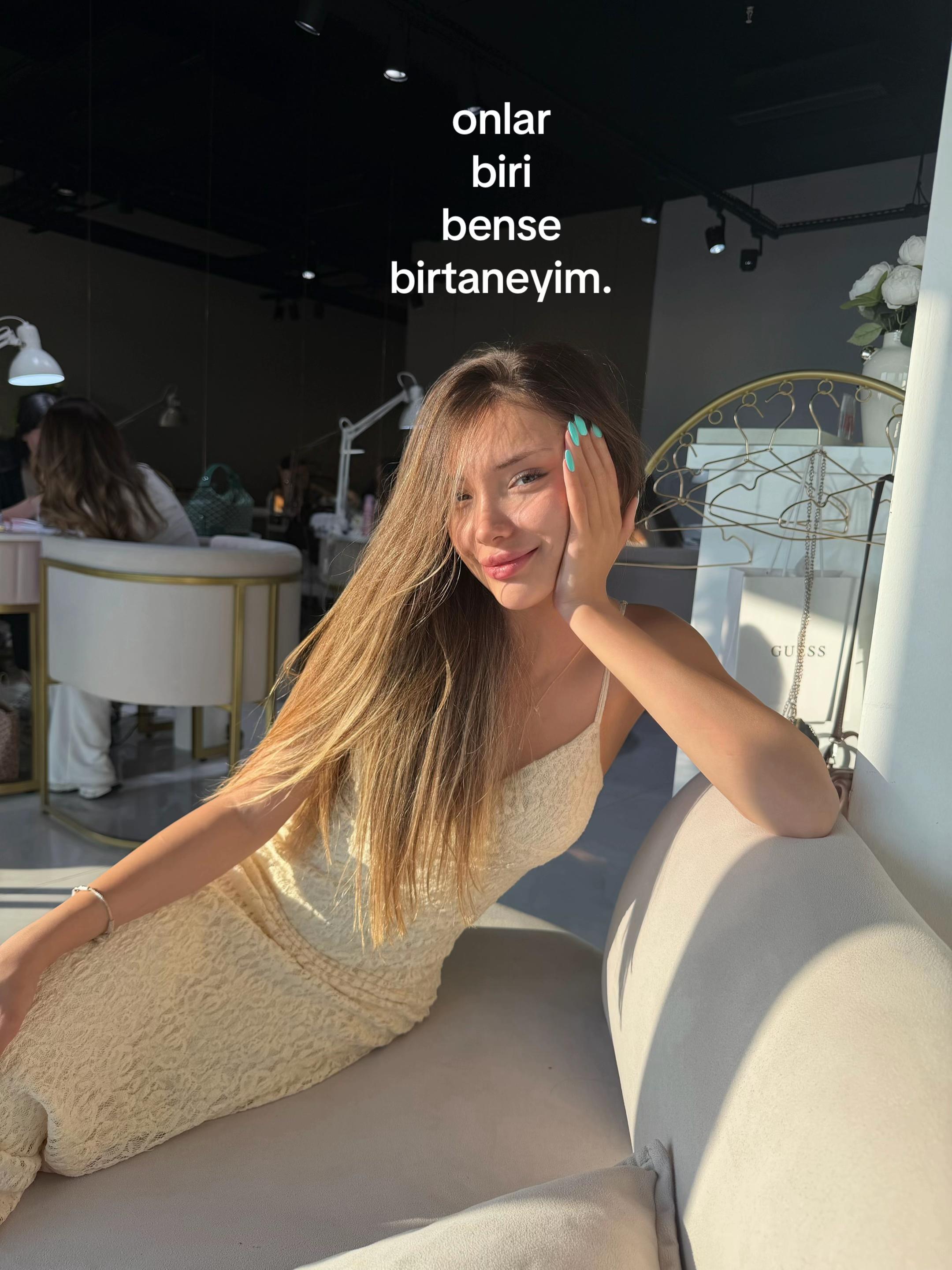 @Azra Şimal