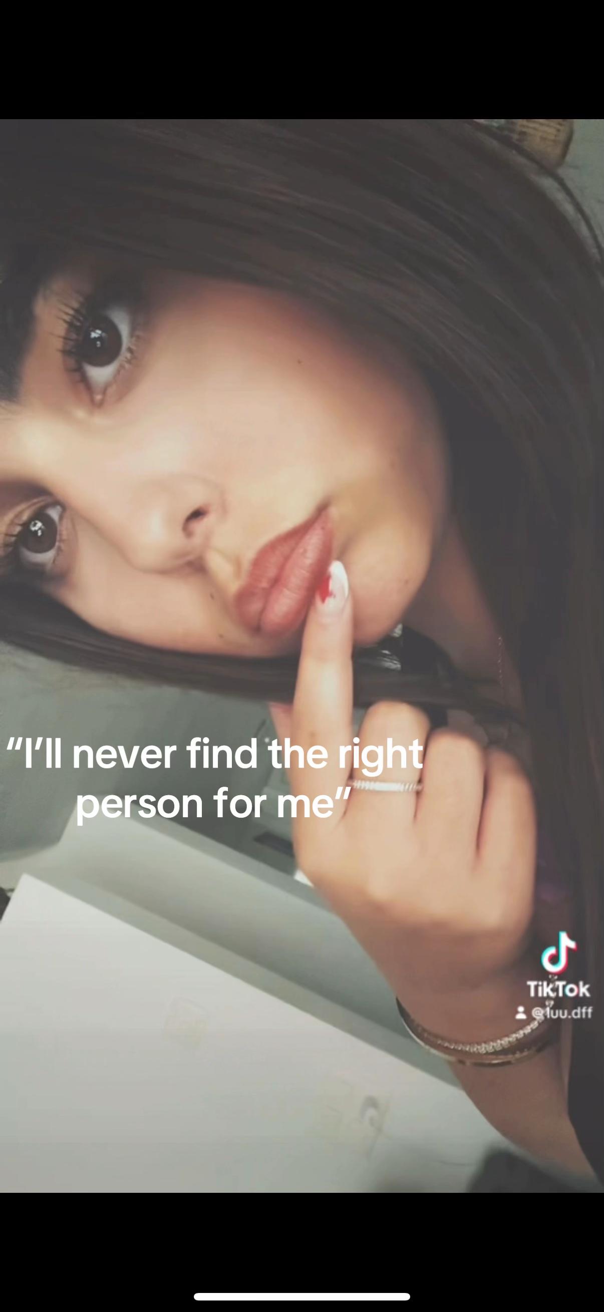 @🫐
