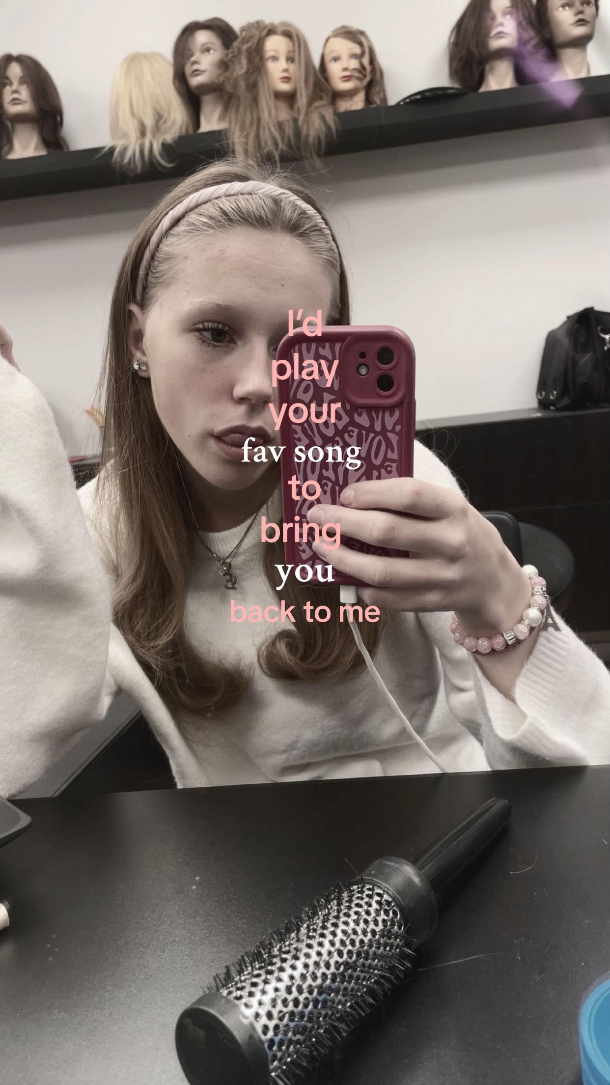 @𖣂︎