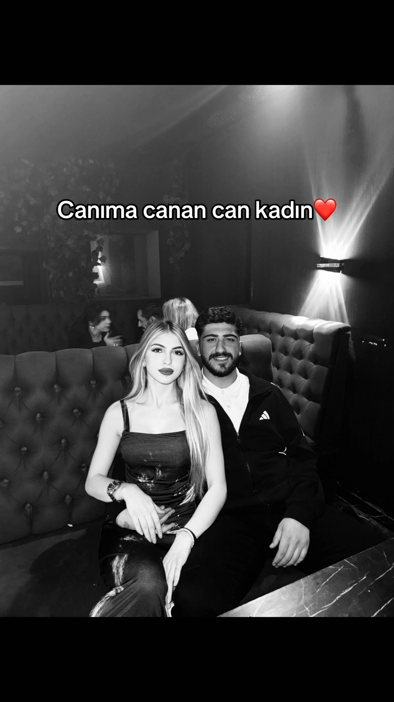 @🦅