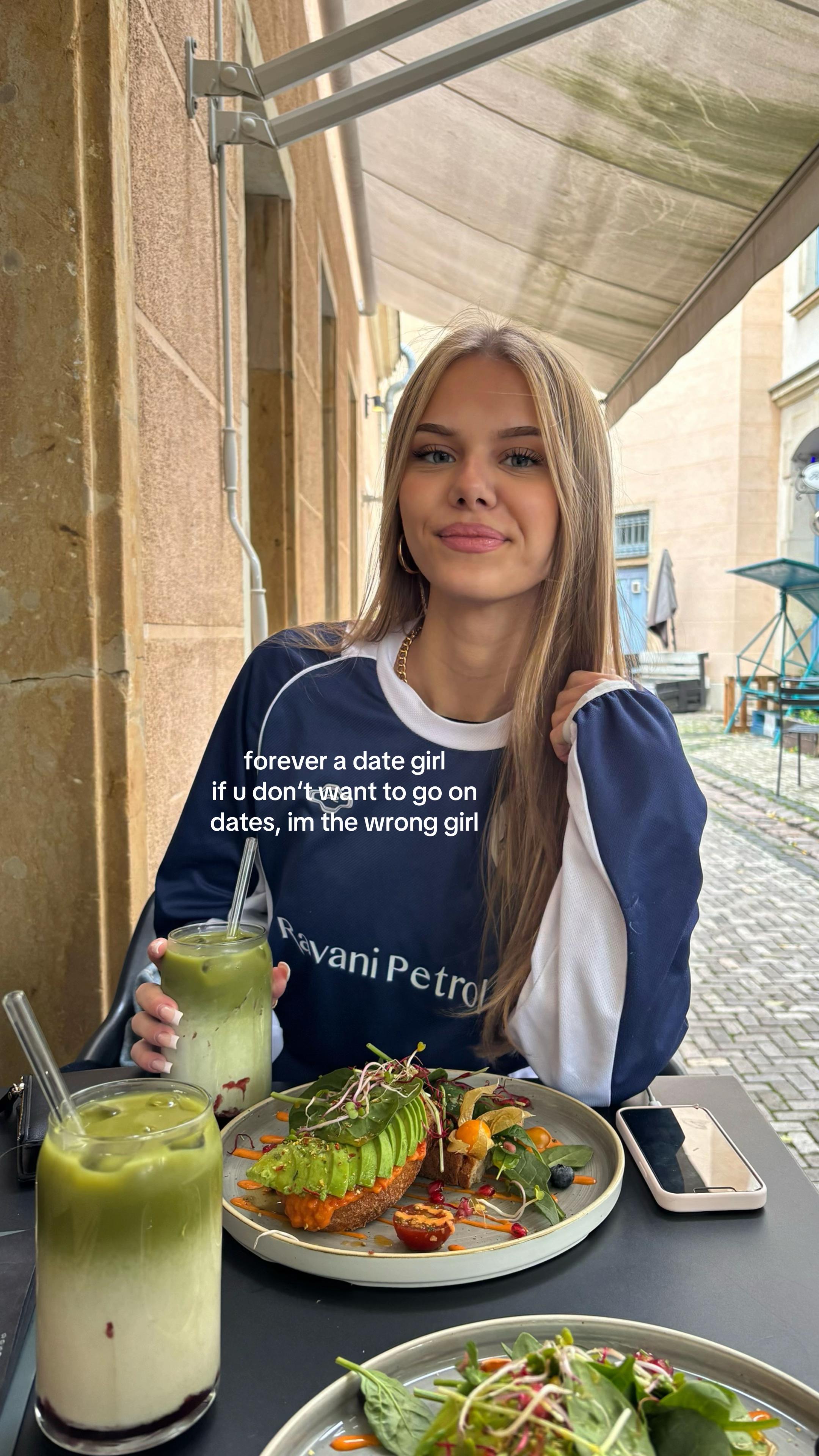 @larissa