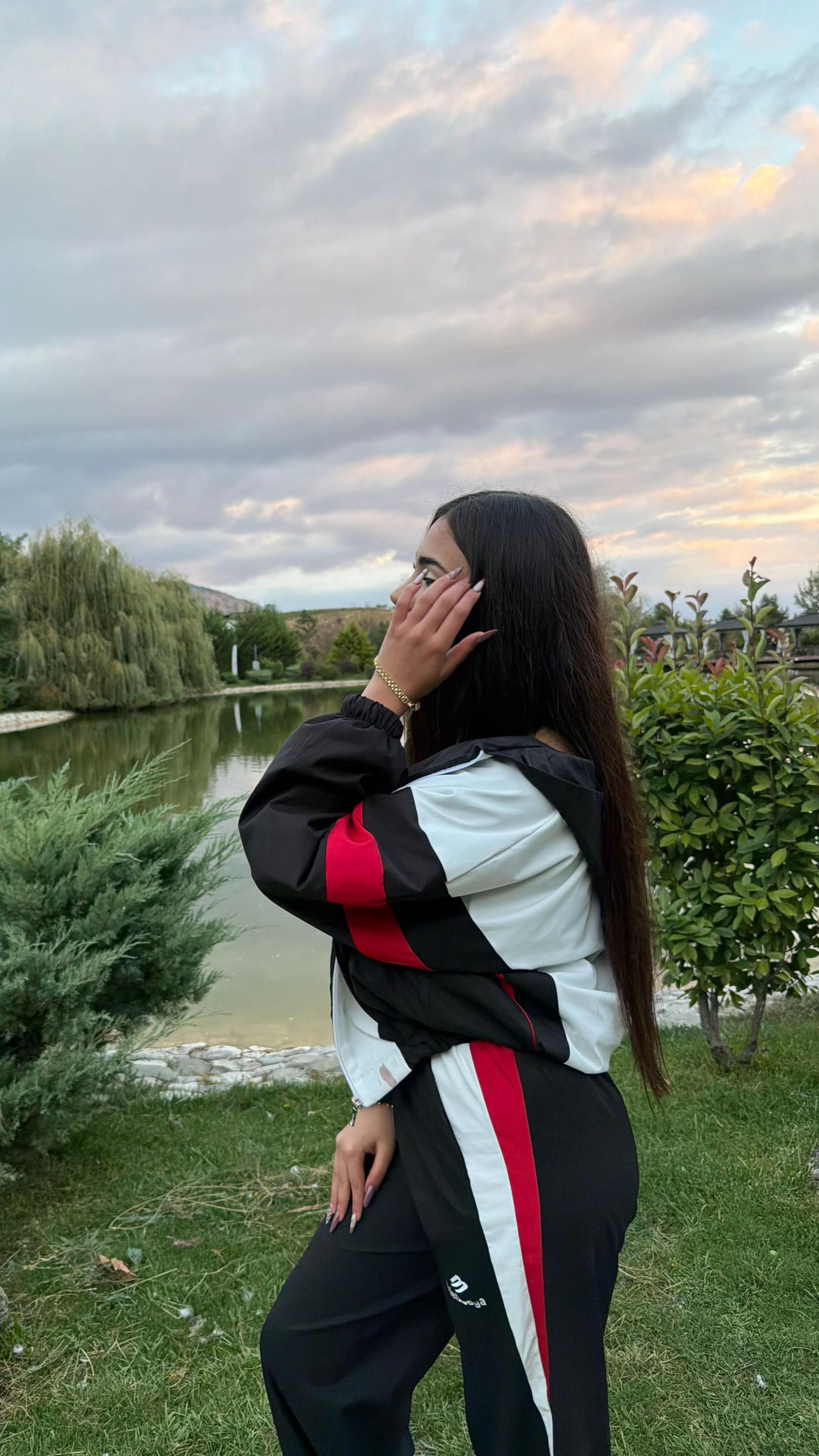 @Gulyyora