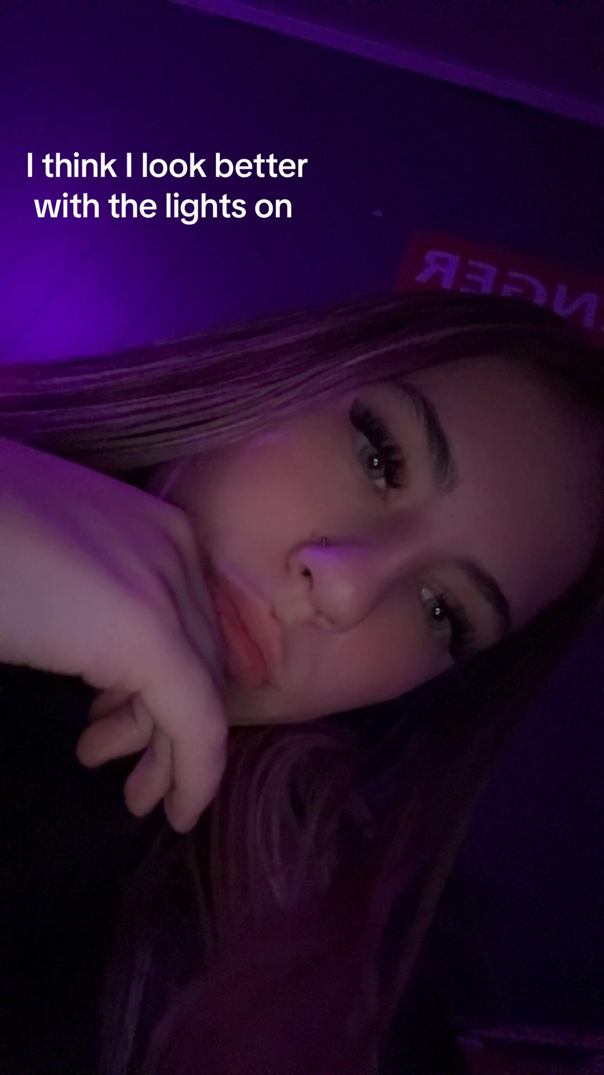 @🎭
