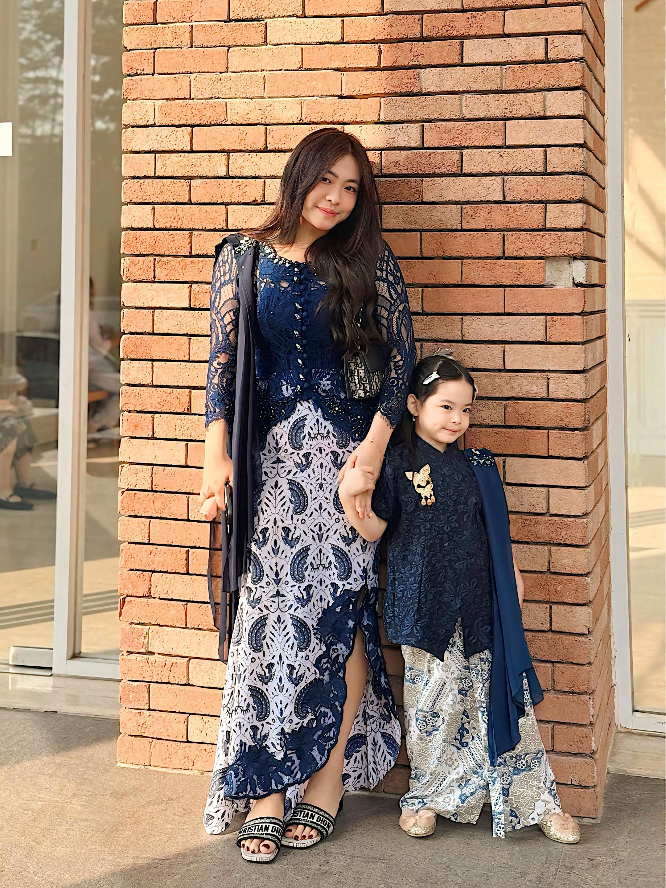 @merossa novega putri