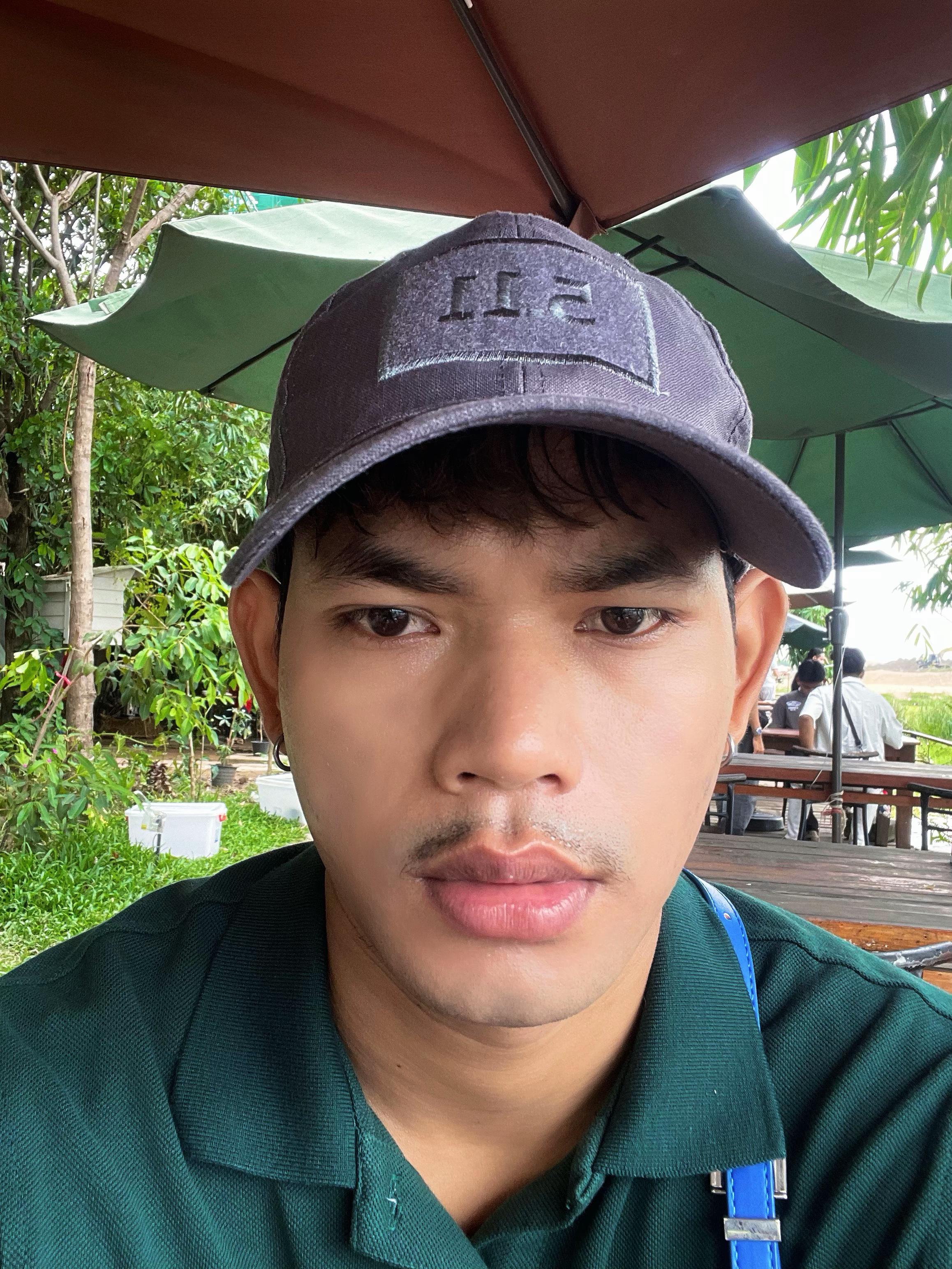 @Chhen | គីម រ៉ាឆេន